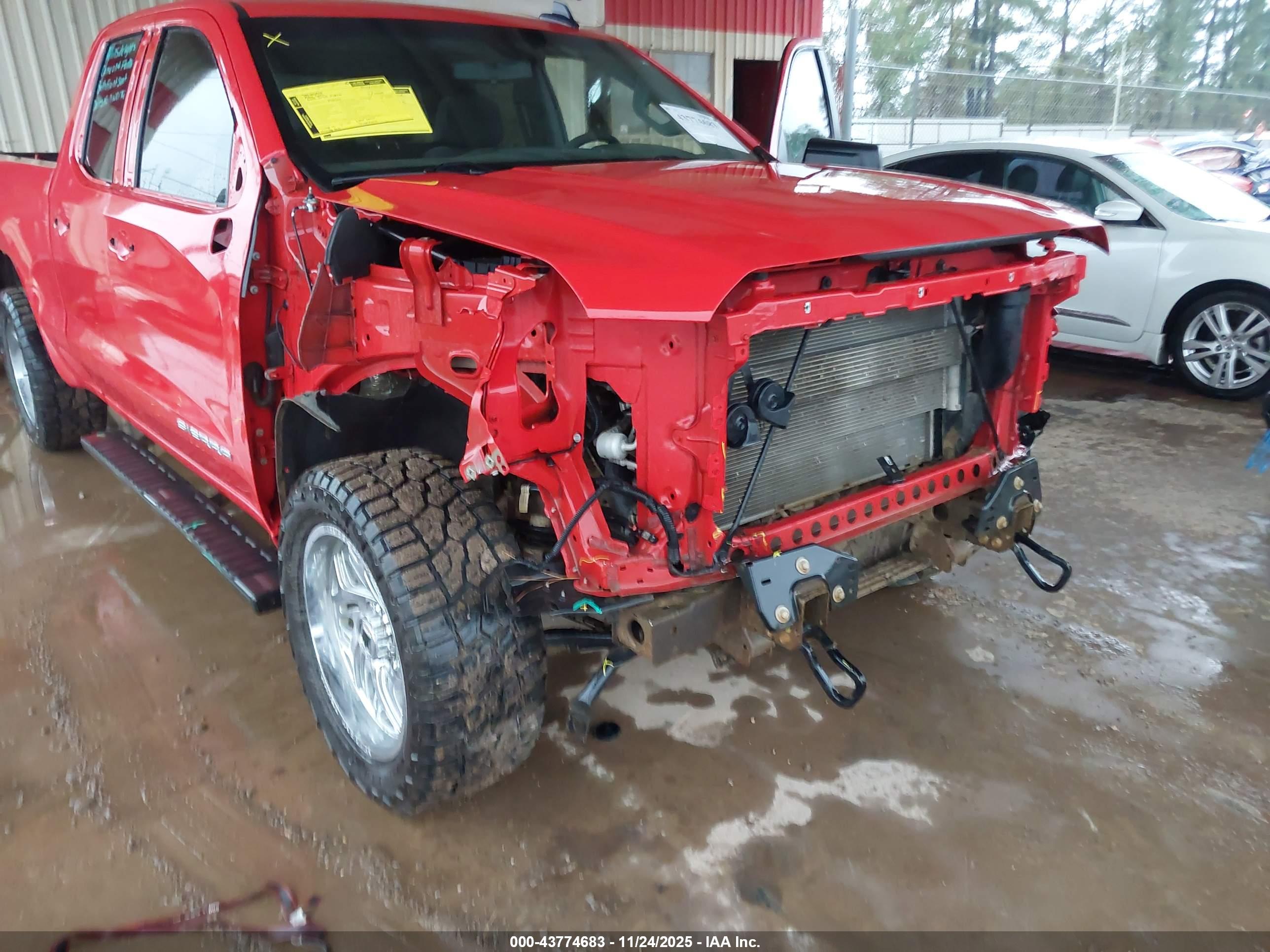 GMC SIERRA image 6