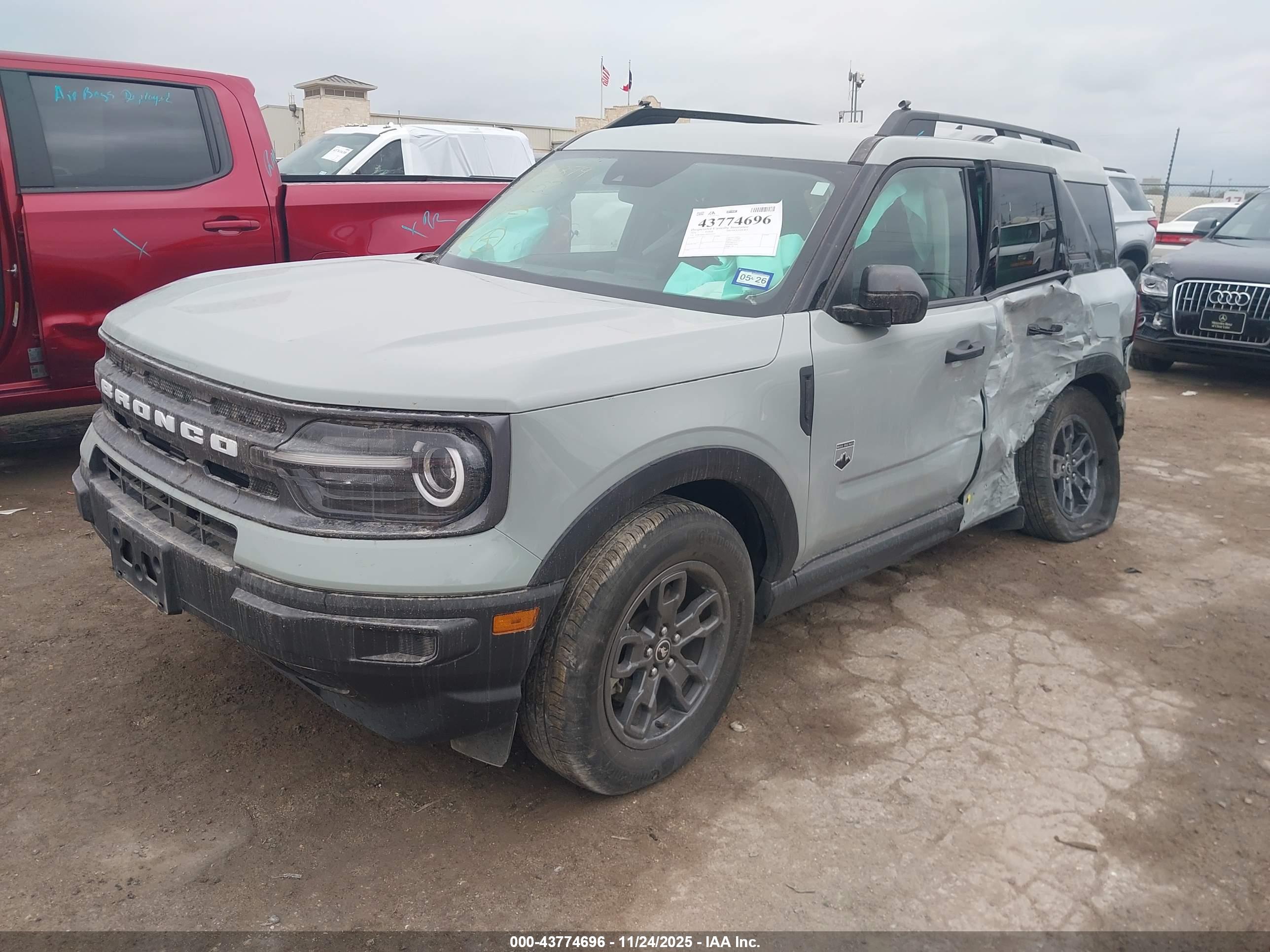 FORD BRONCO image 2