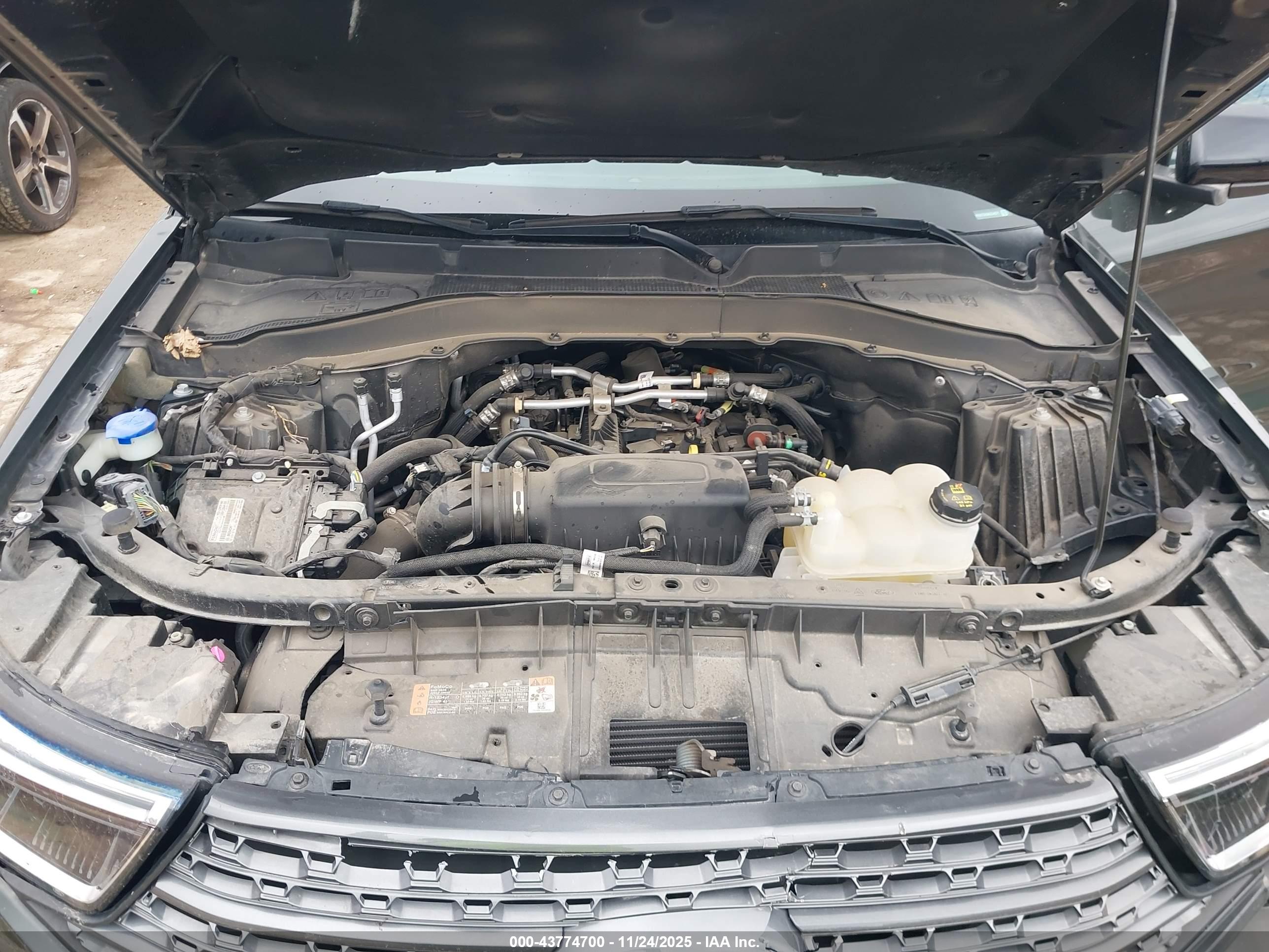 FORD EXPLORER image 10