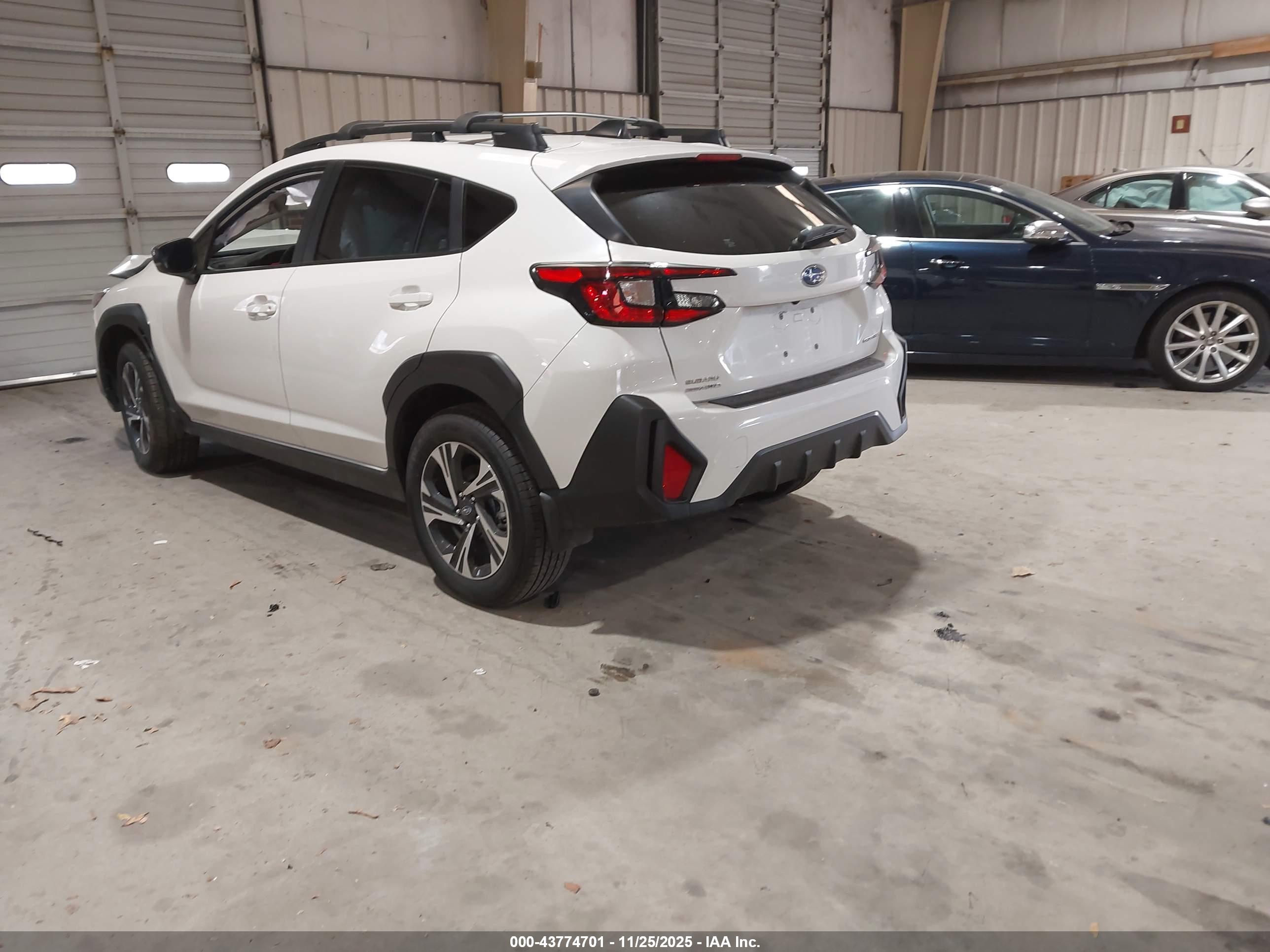 SUBARU CROSSTREK image 3