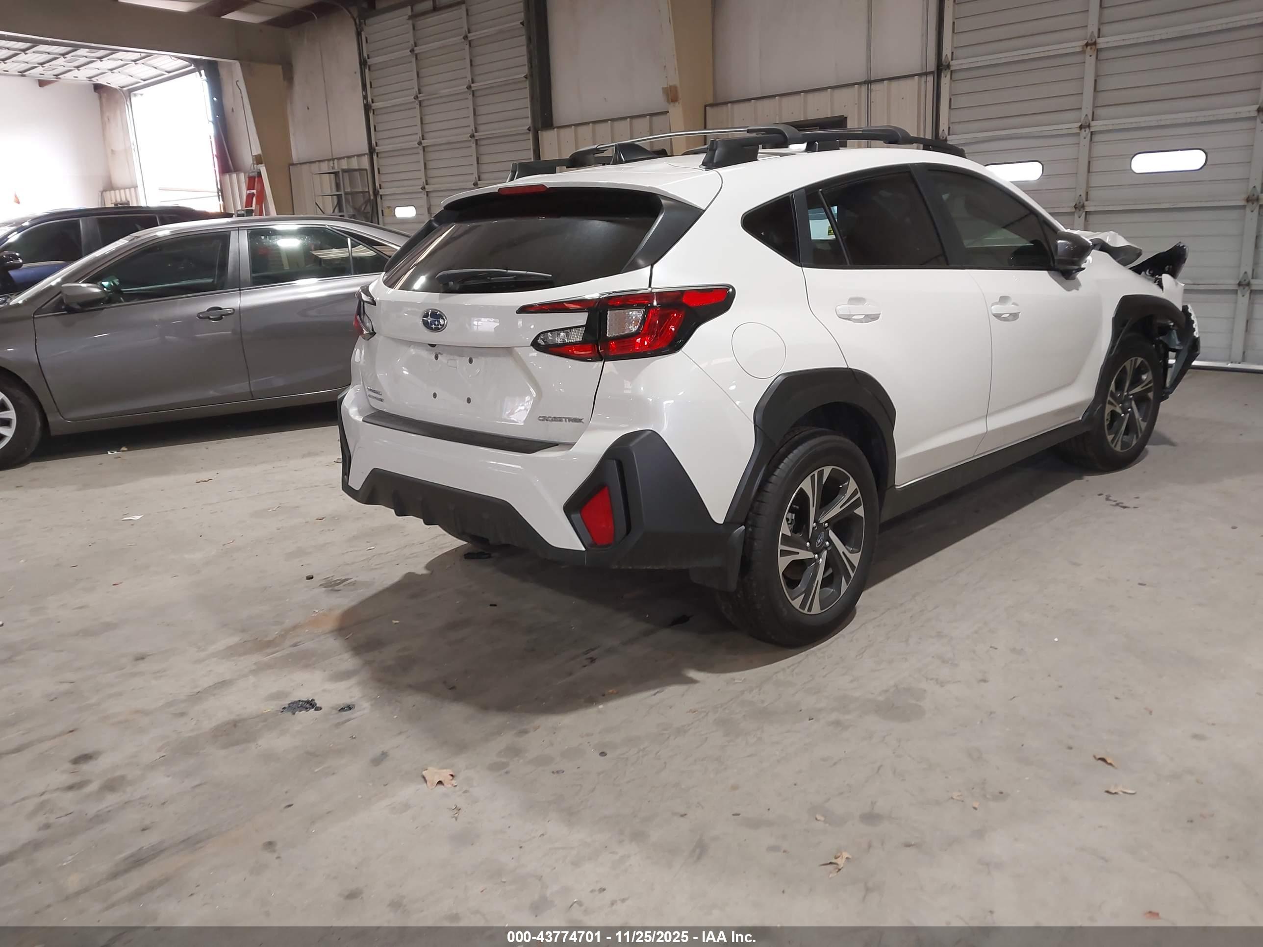 SUBARU CROSSTREK image 4