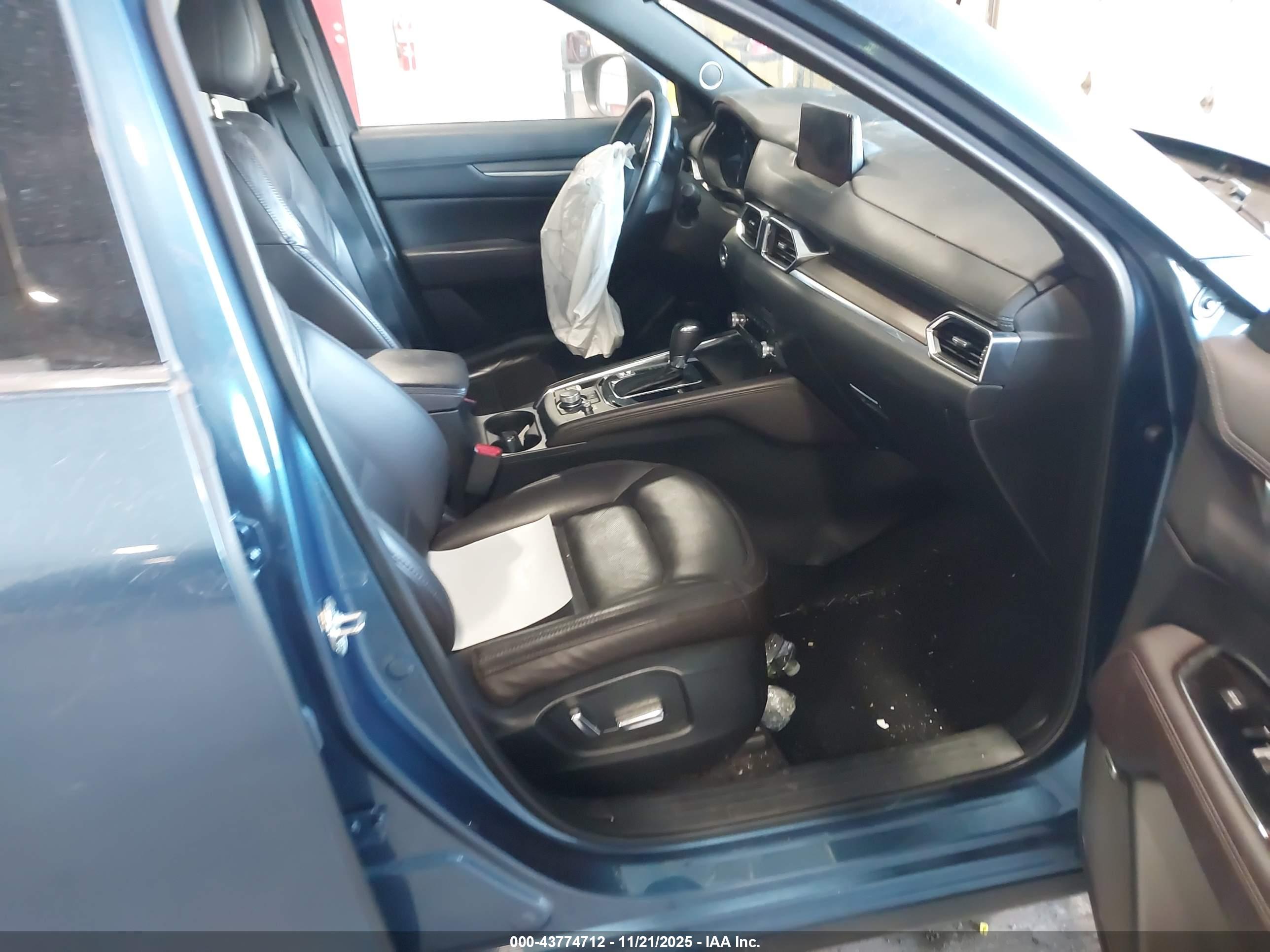 MAZDA CX-5 image 5