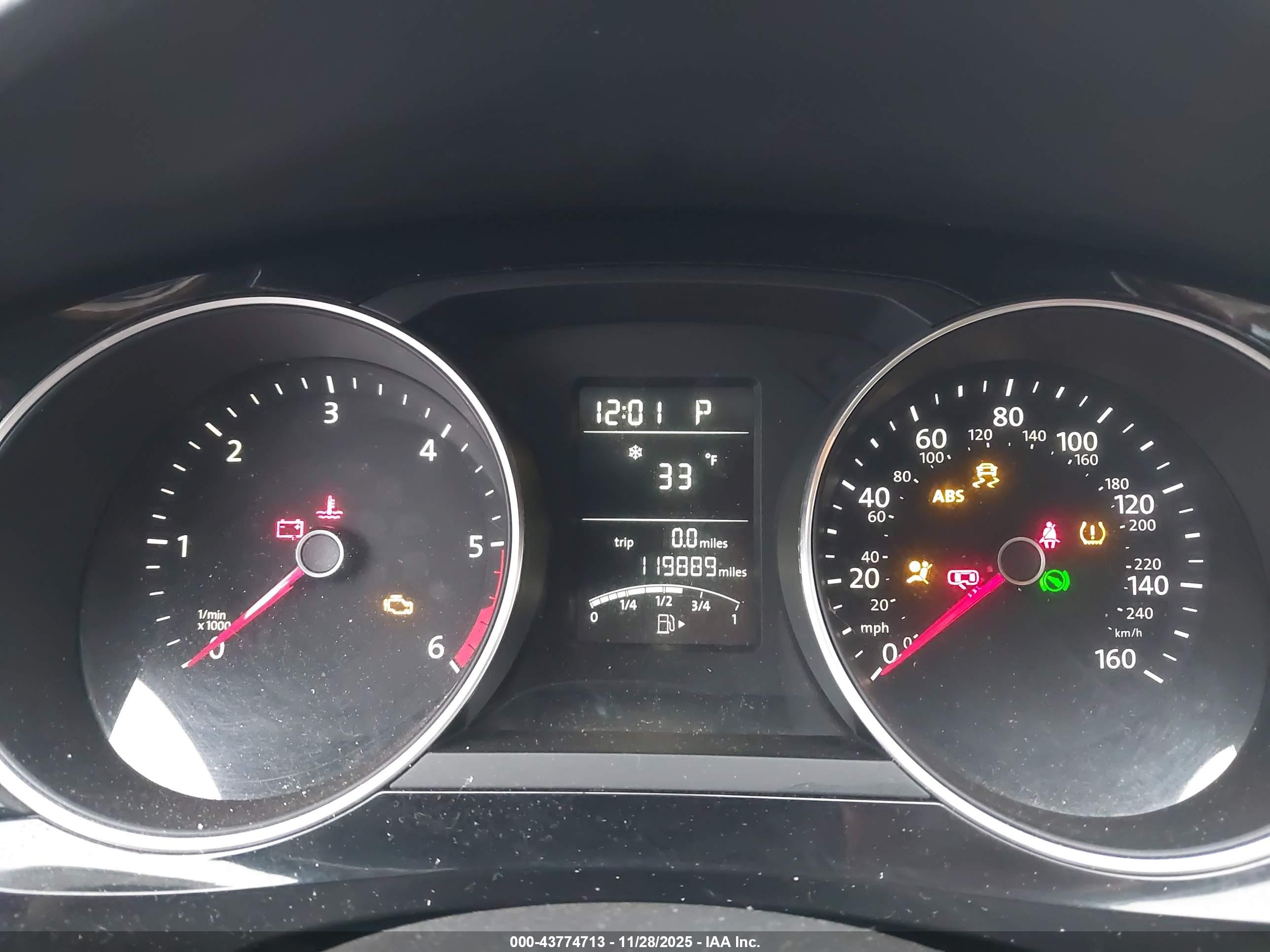 VOLKSWAGEN JETTA image 7