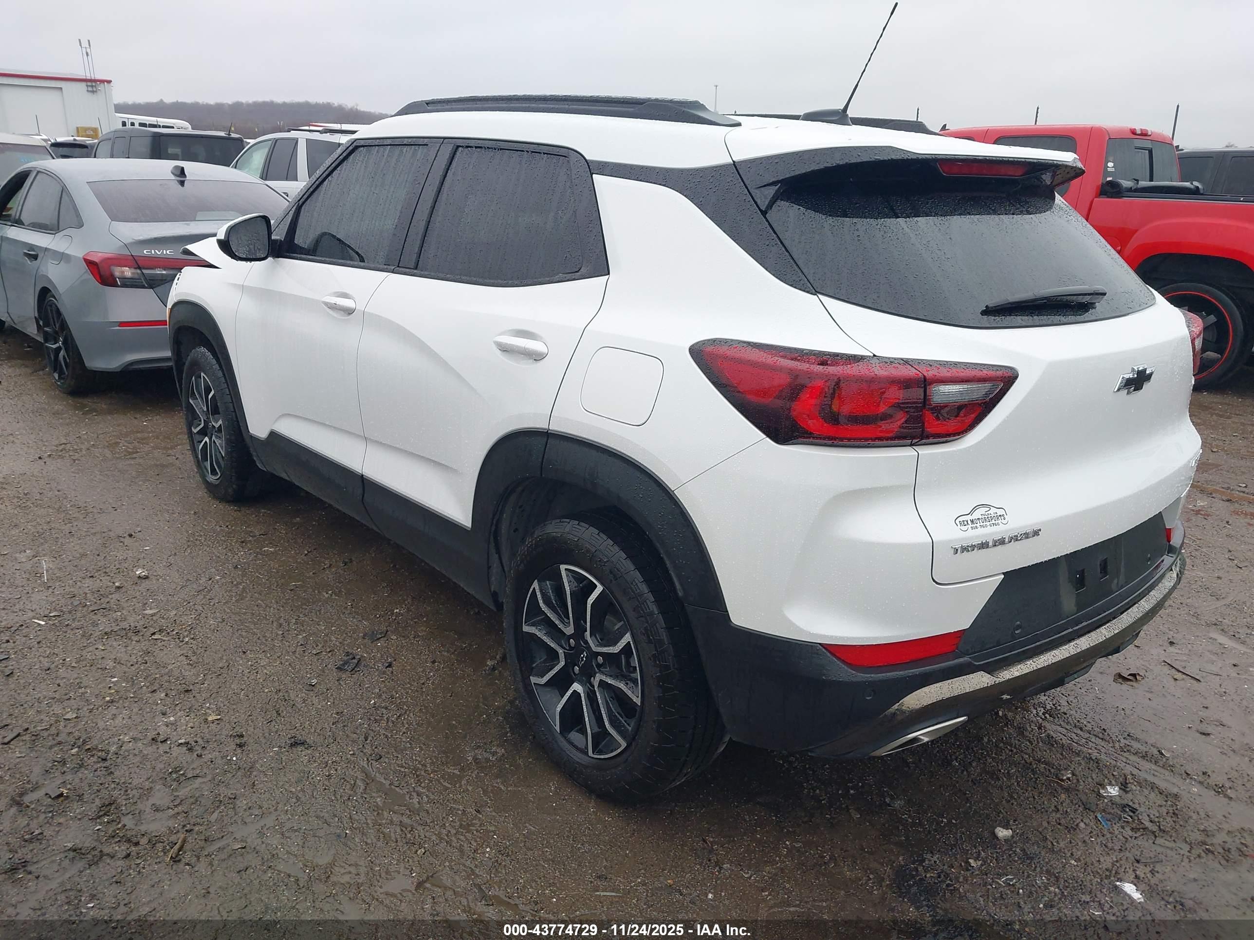 CHEVROLET TRAILBLAZER image 3