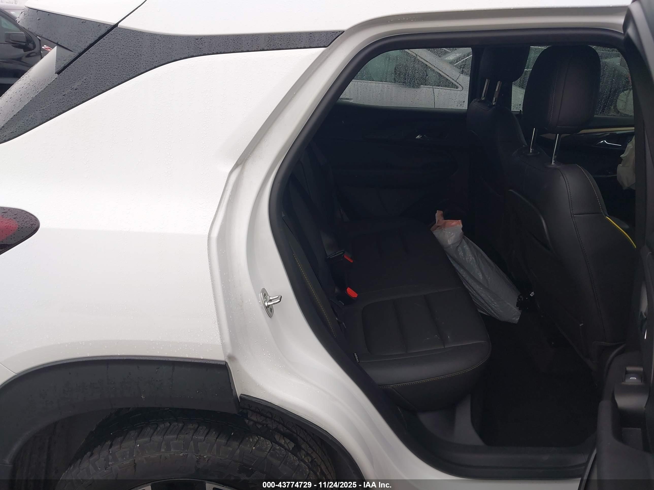 CHEVROLET TRAILBLAZER image 8