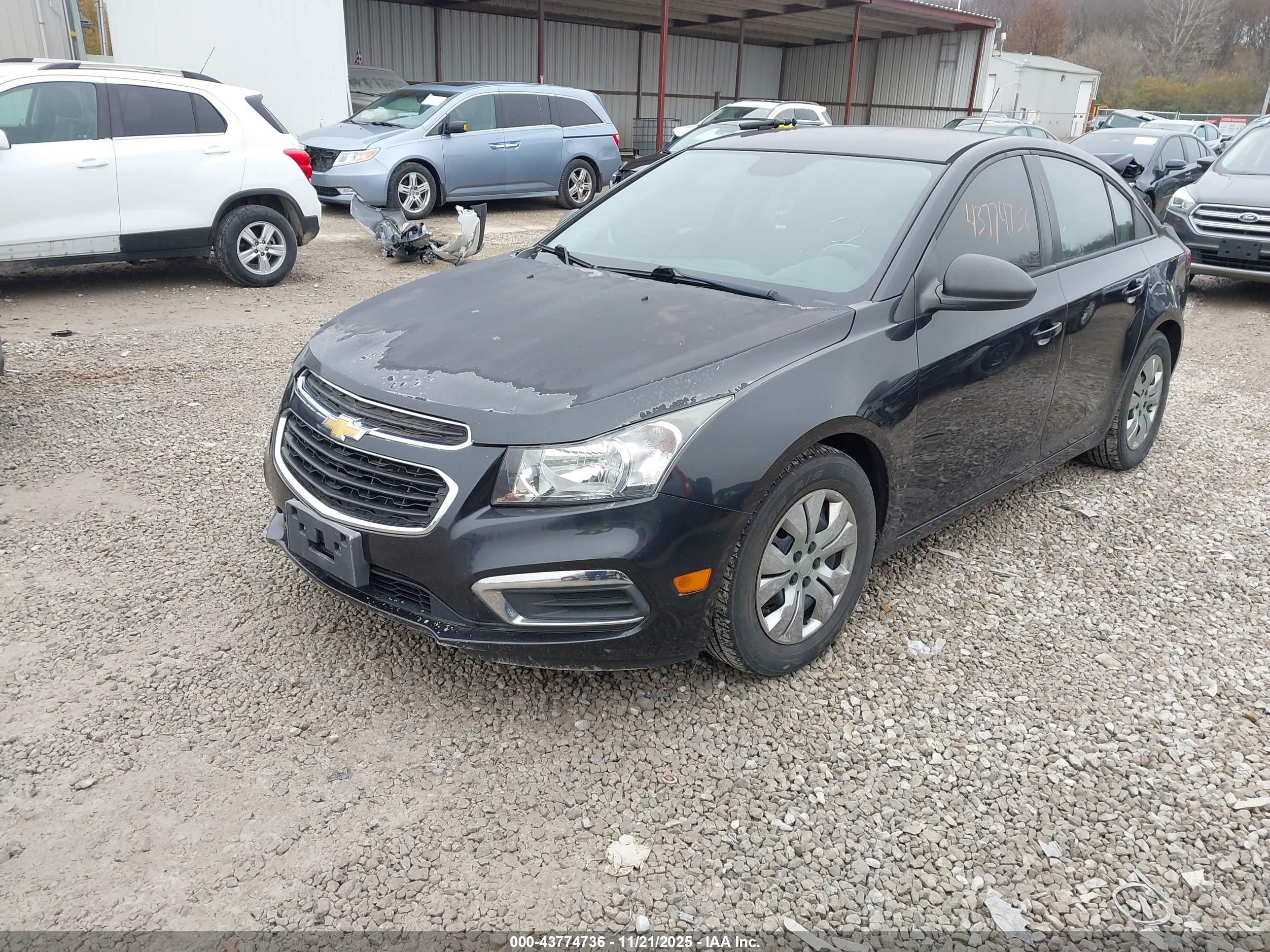 CHEVROLET CRUZE image 2
