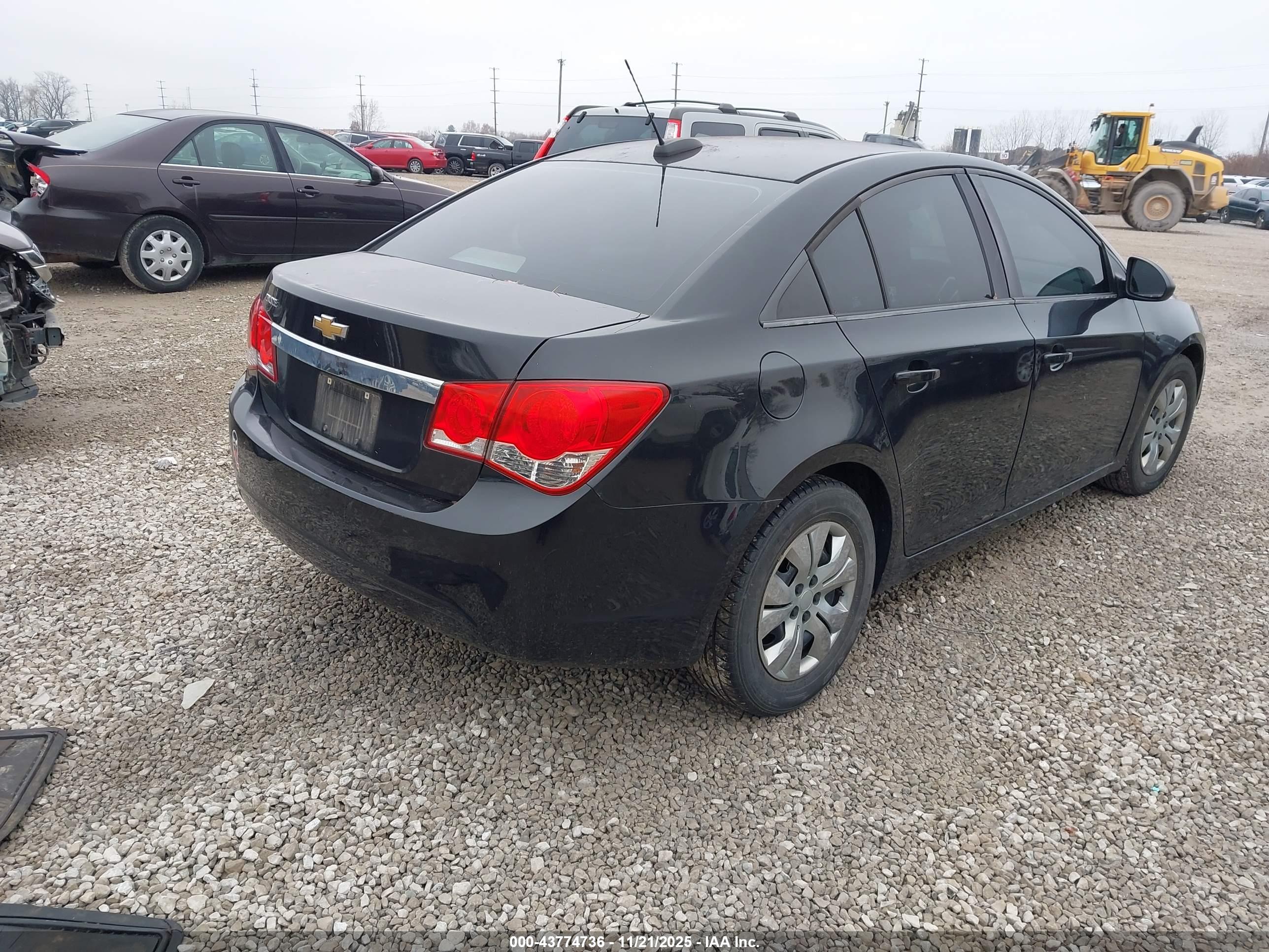 CHEVROLET CRUZE image 3