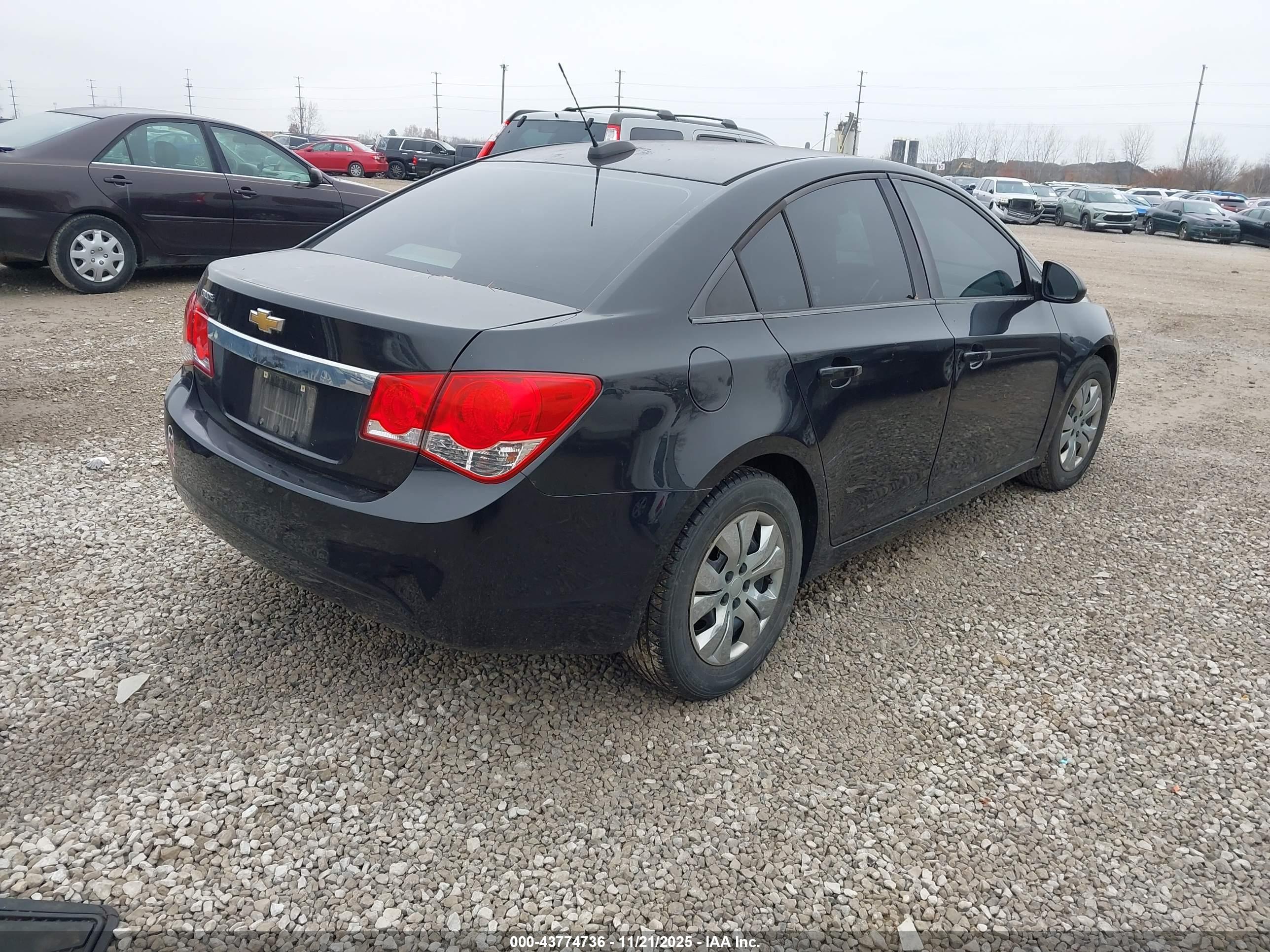 CHEVROLET CRUZE image 4