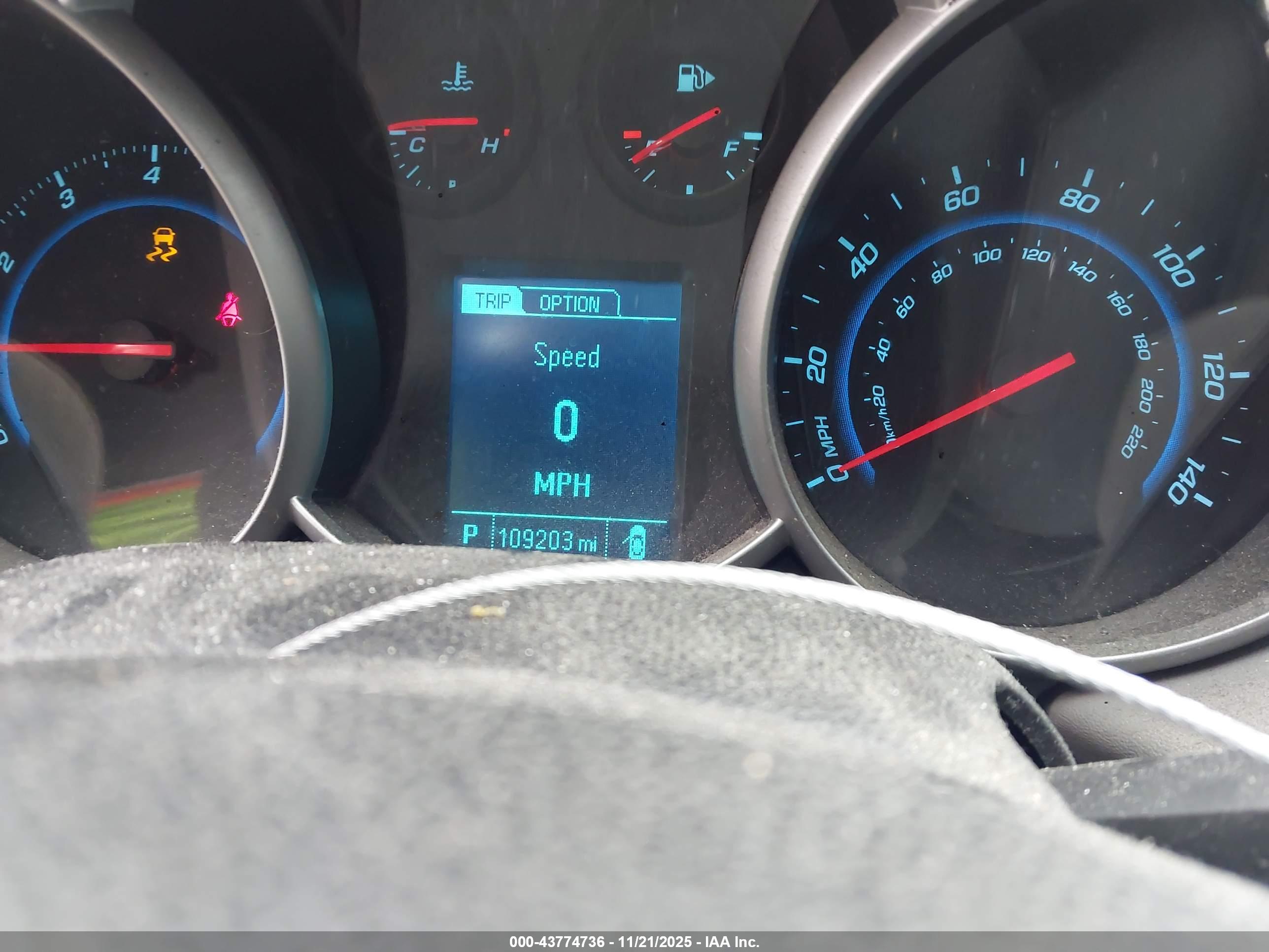 CHEVROLET CRUZE image 7