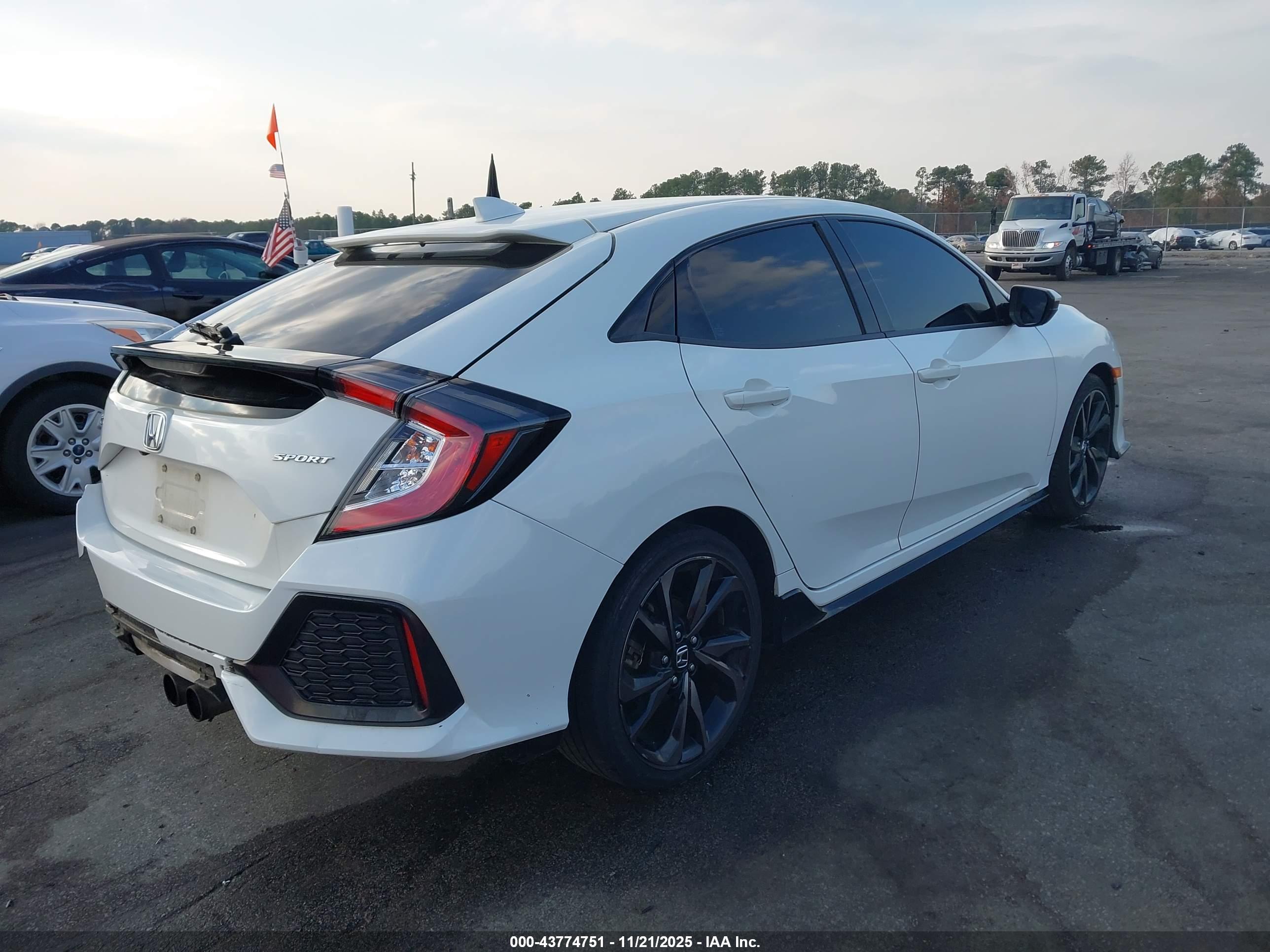 HONDA CIVIC image 4