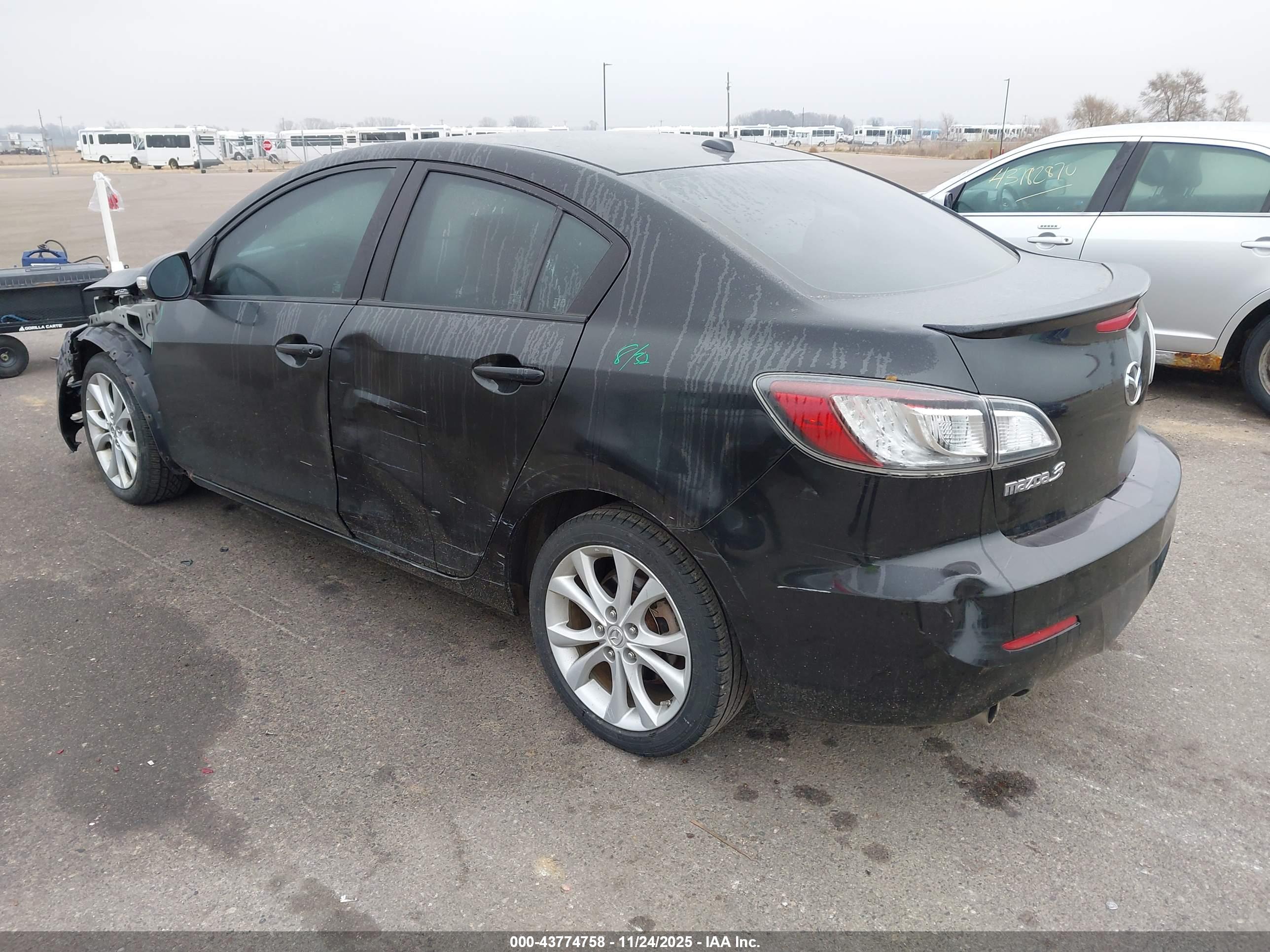 MAZDA MAZDA3 image 3