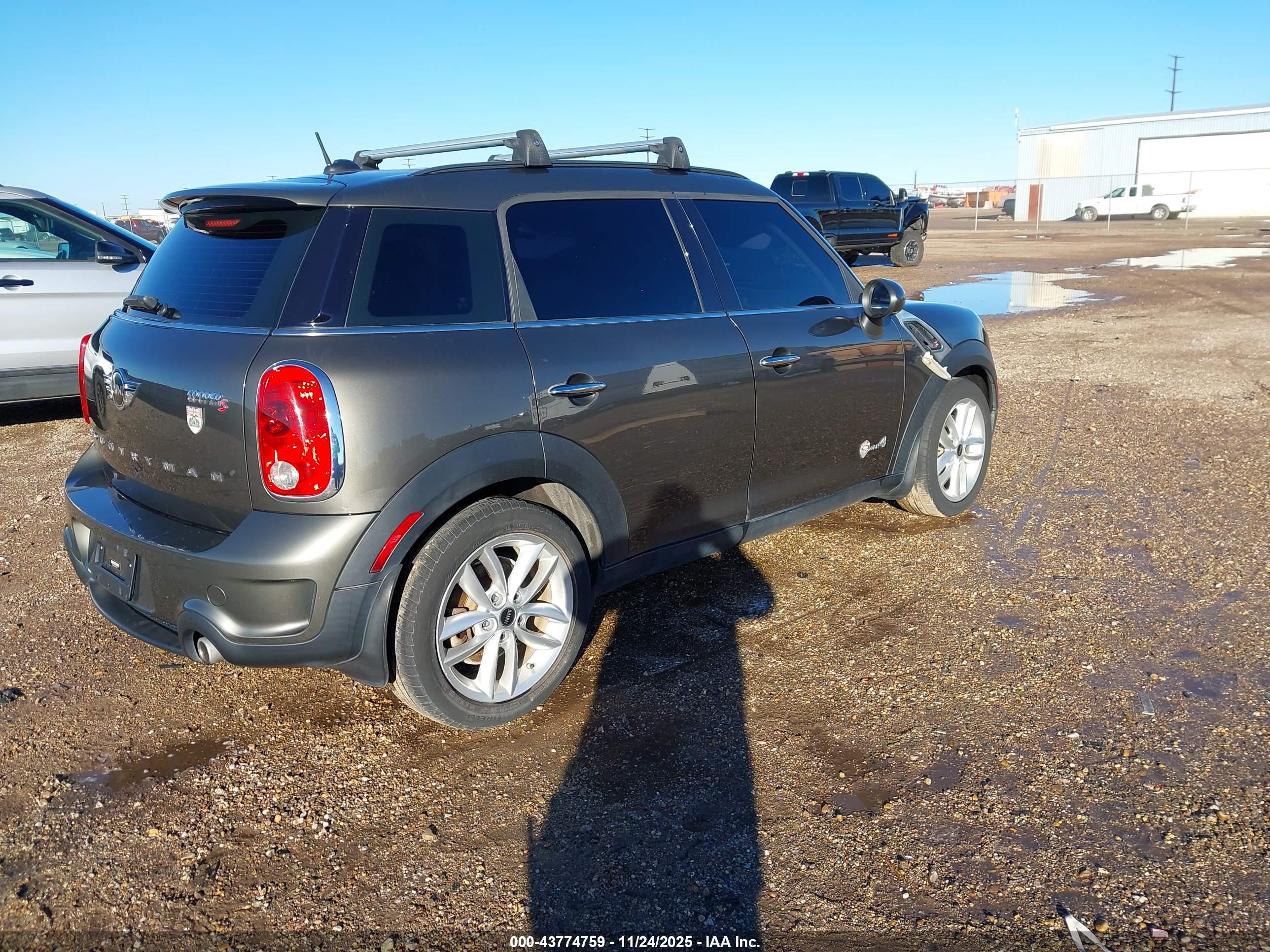 MINI COUNTRYMAN image 4