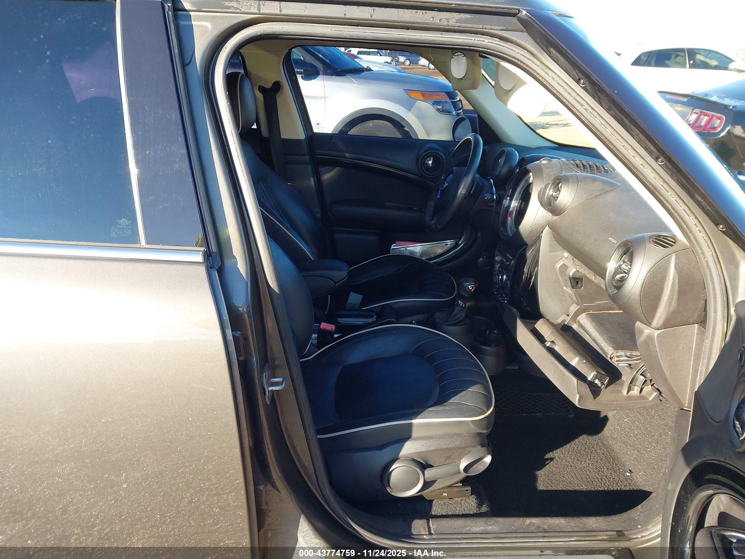 MINI COUNTRYMAN image 5