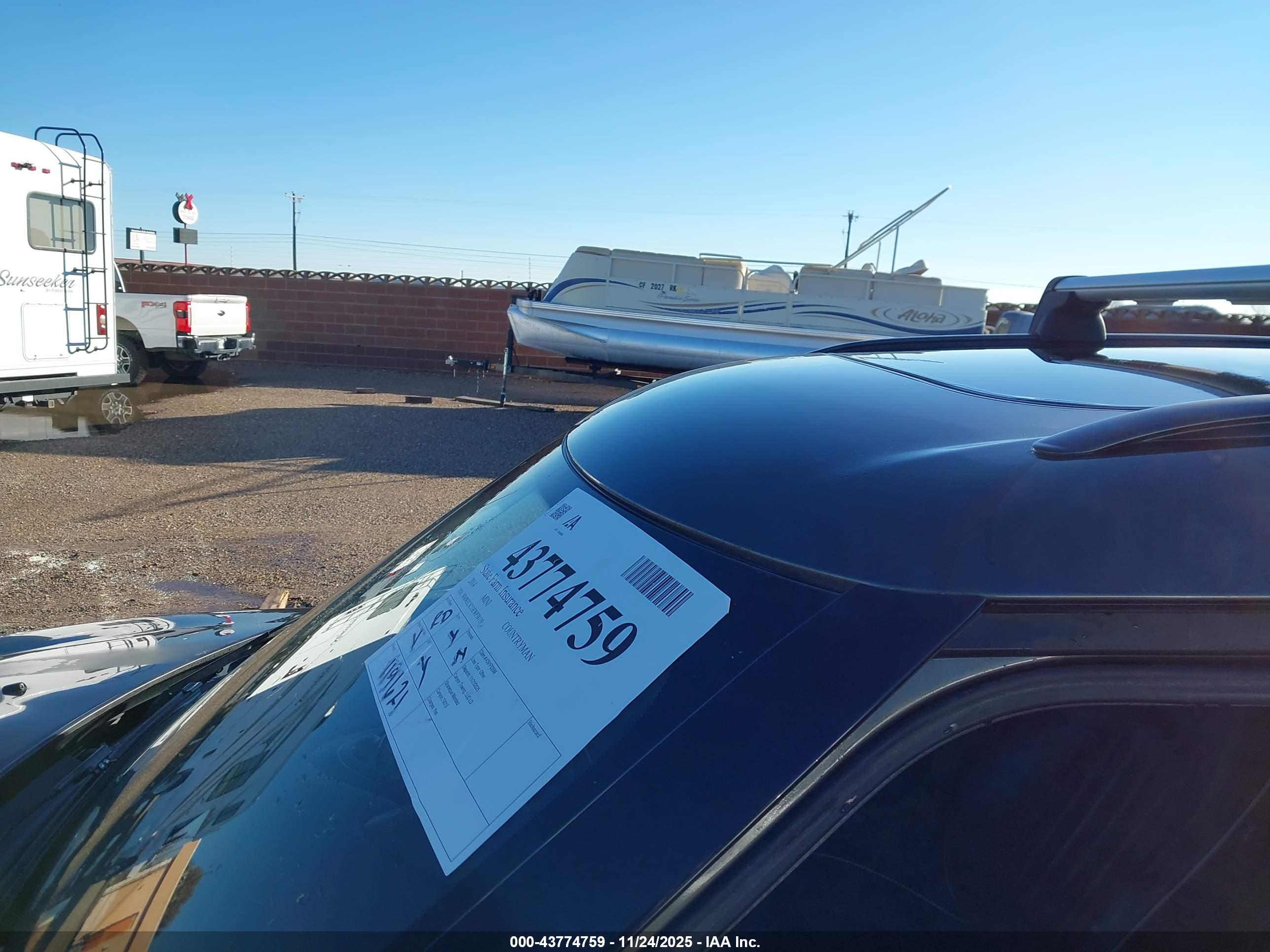 MINI COUNTRYMAN image 6
