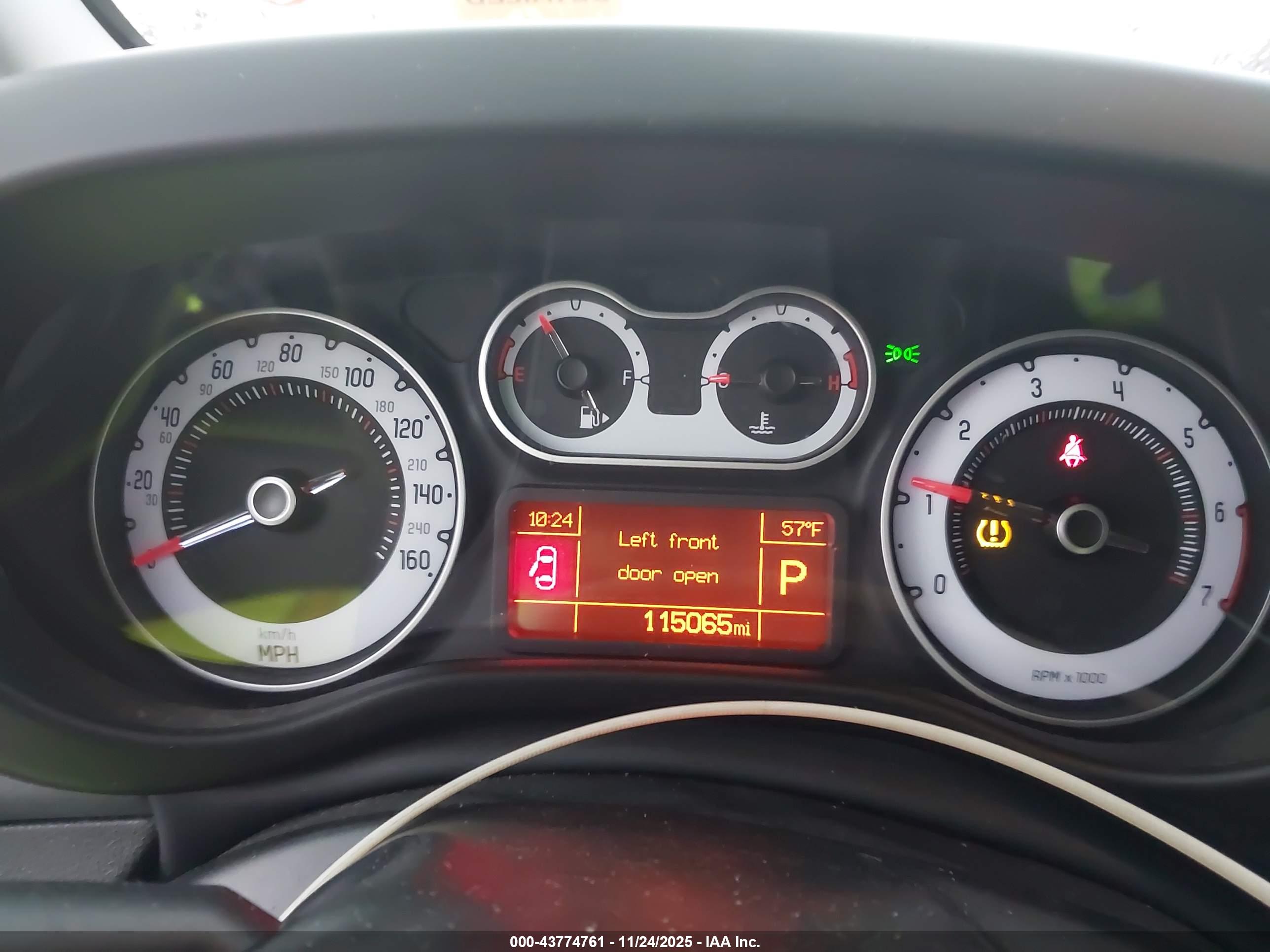 FIAT 500L image 7
