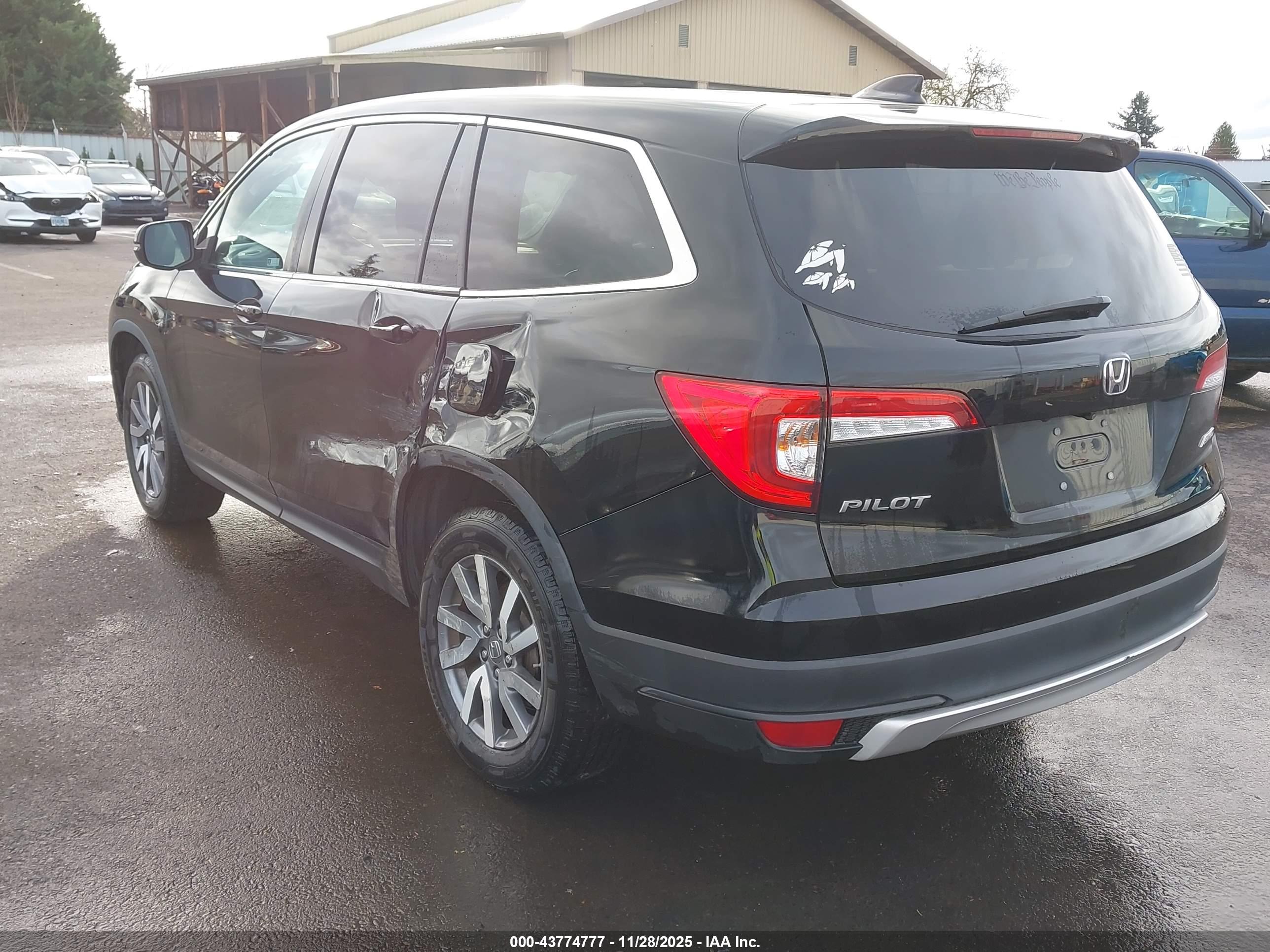 HONDA PILOT image 3