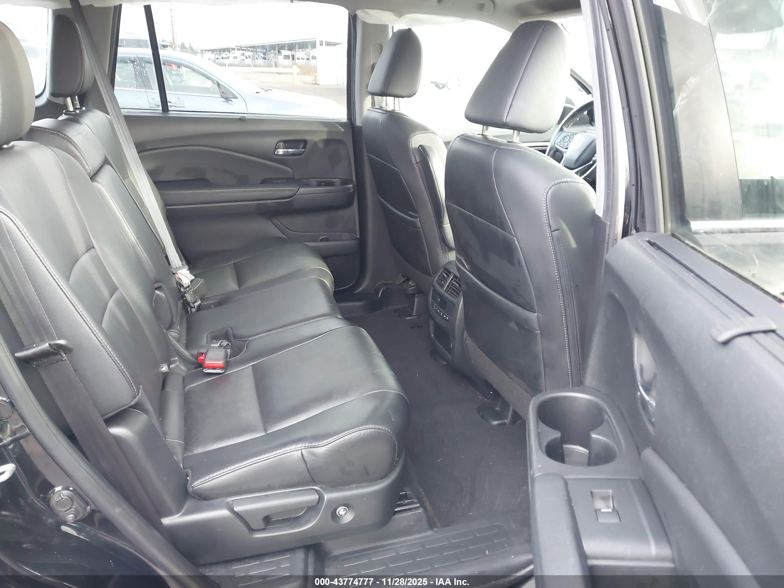 HONDA PILOT image 8