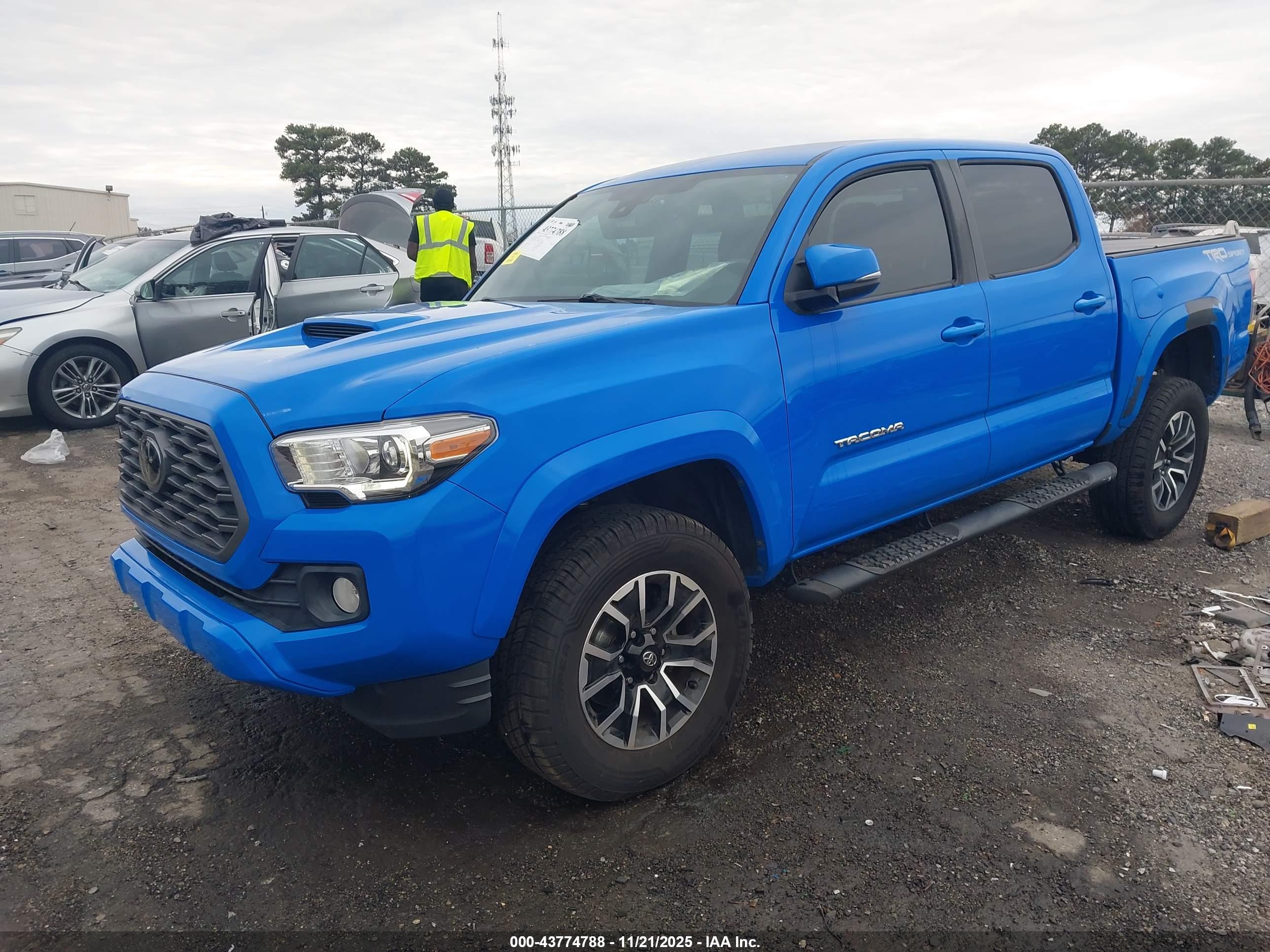 TOYOTA TACOMA image 2