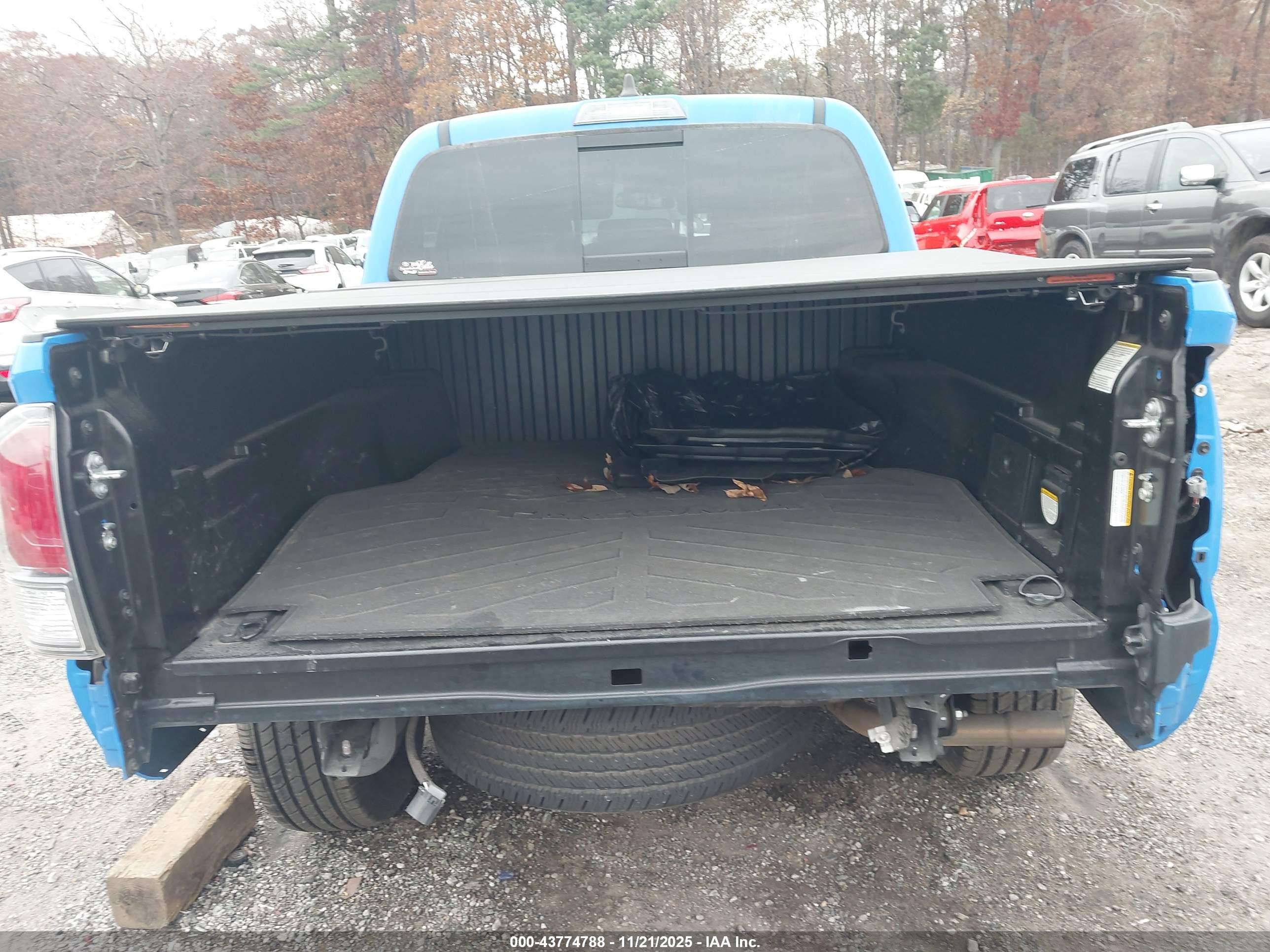 TOYOTA TACOMA image 6