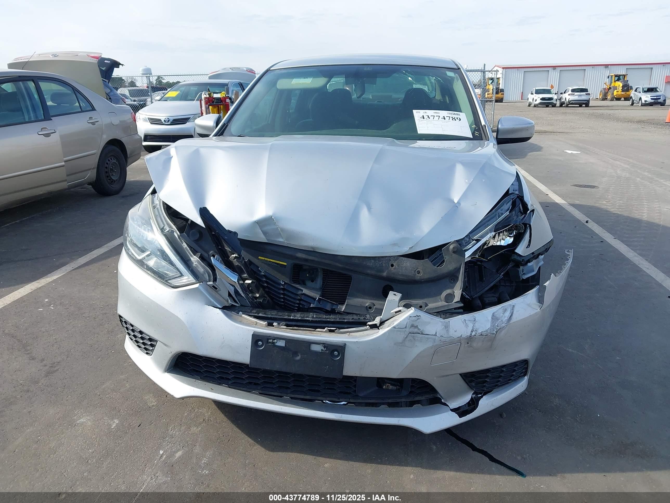 NISSAN SENTRA image 6