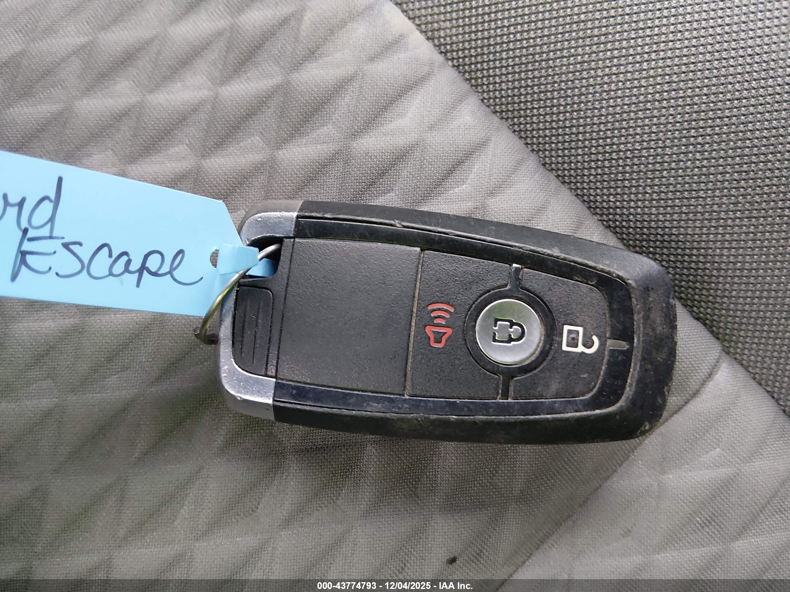 FORD ESCAPE image 11