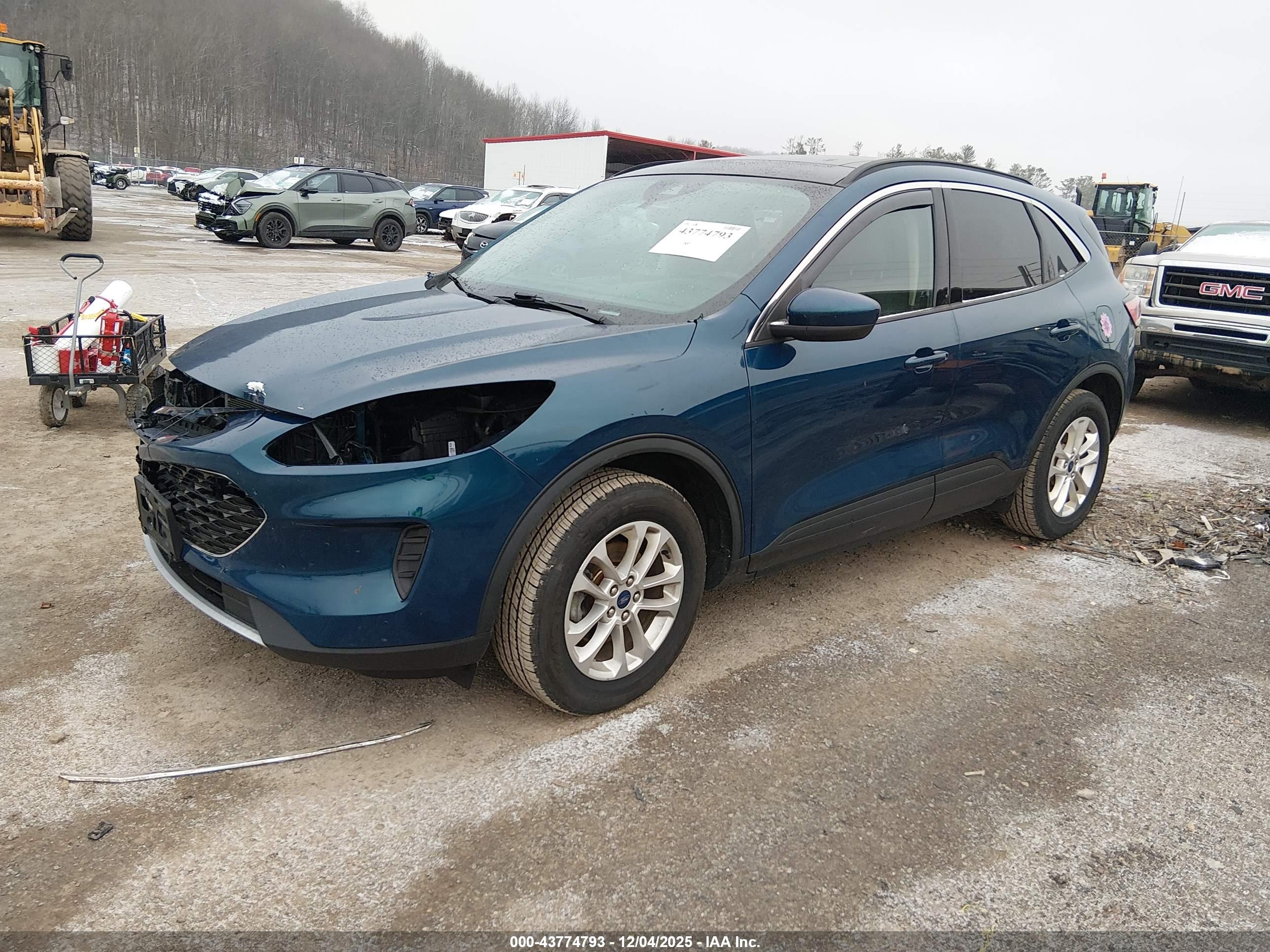 FORD ESCAPE image 2