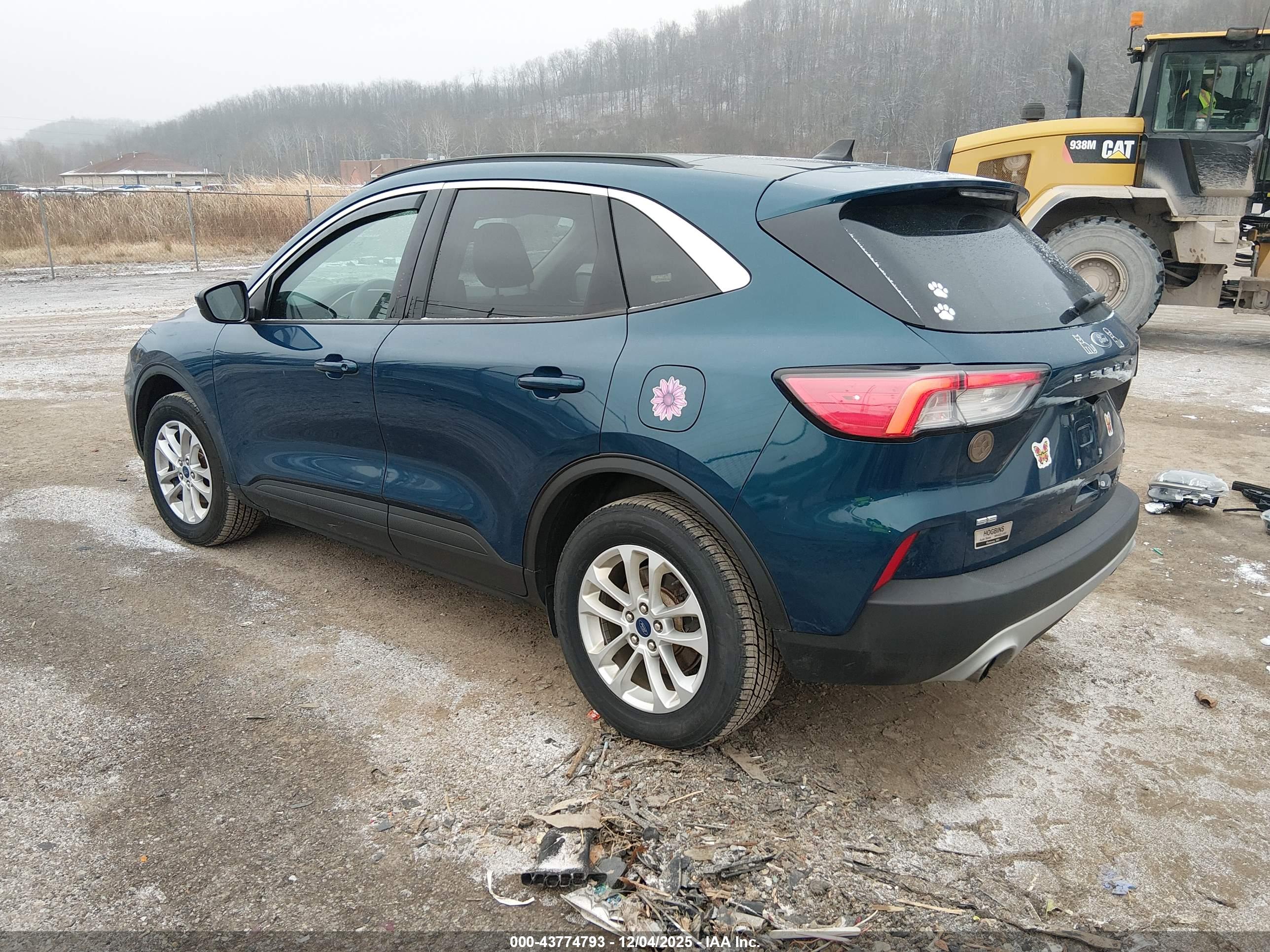 FORD ESCAPE image 3