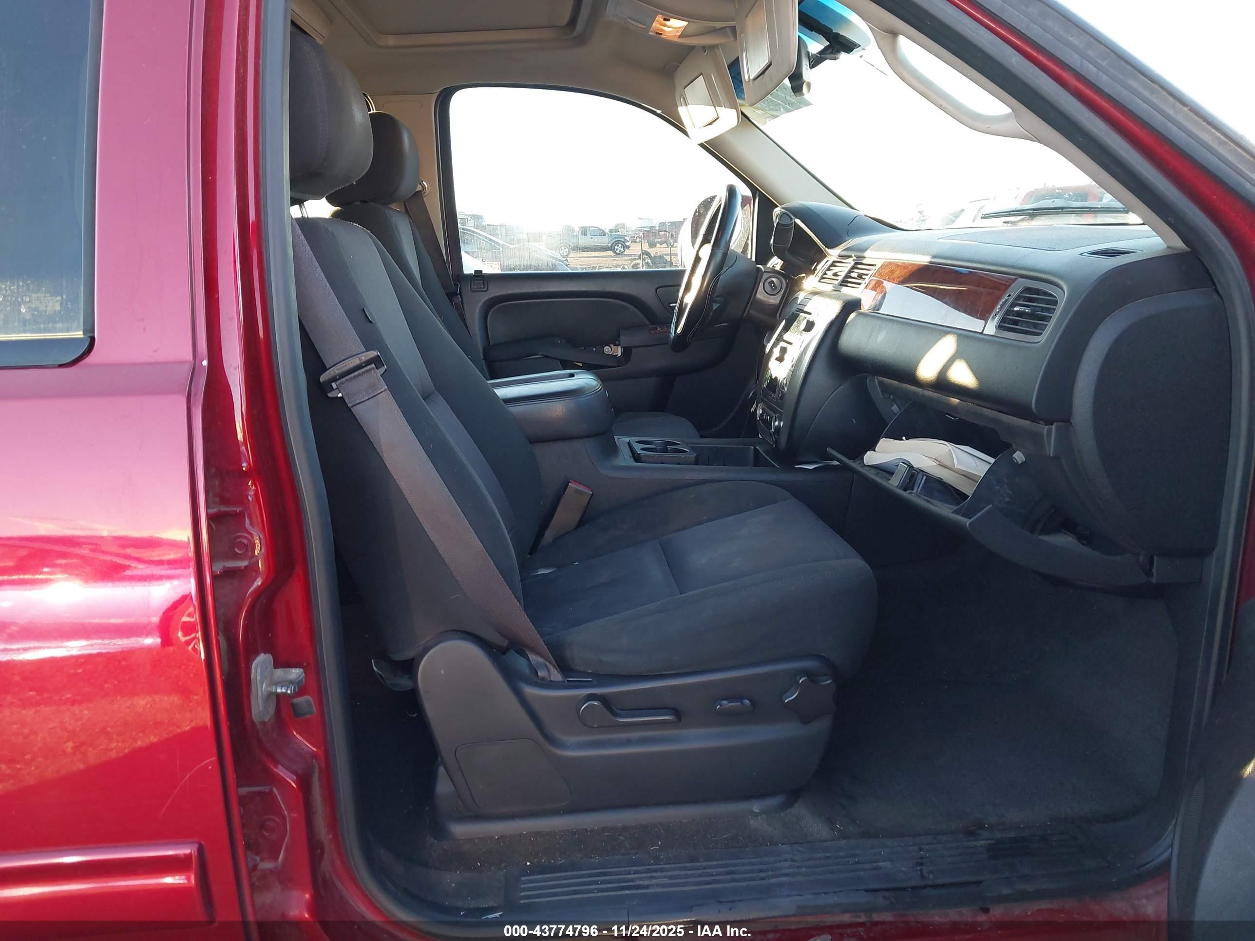 GMC YUKON image 5