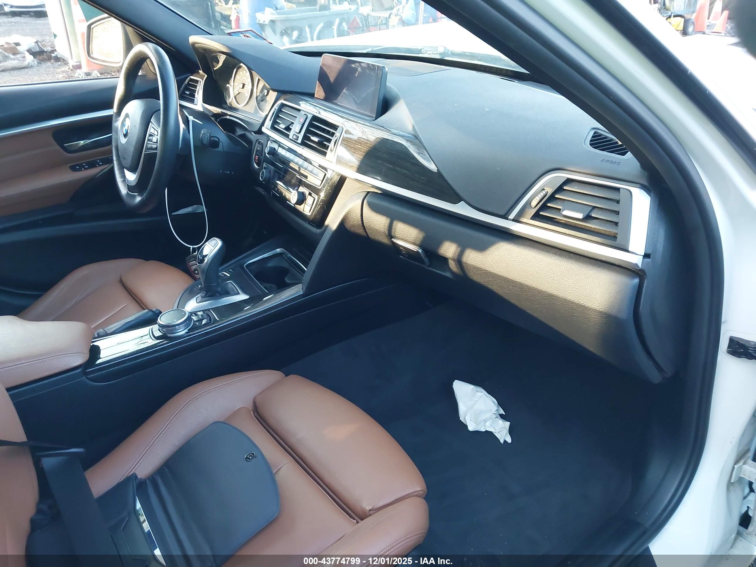BMW 328I image 5