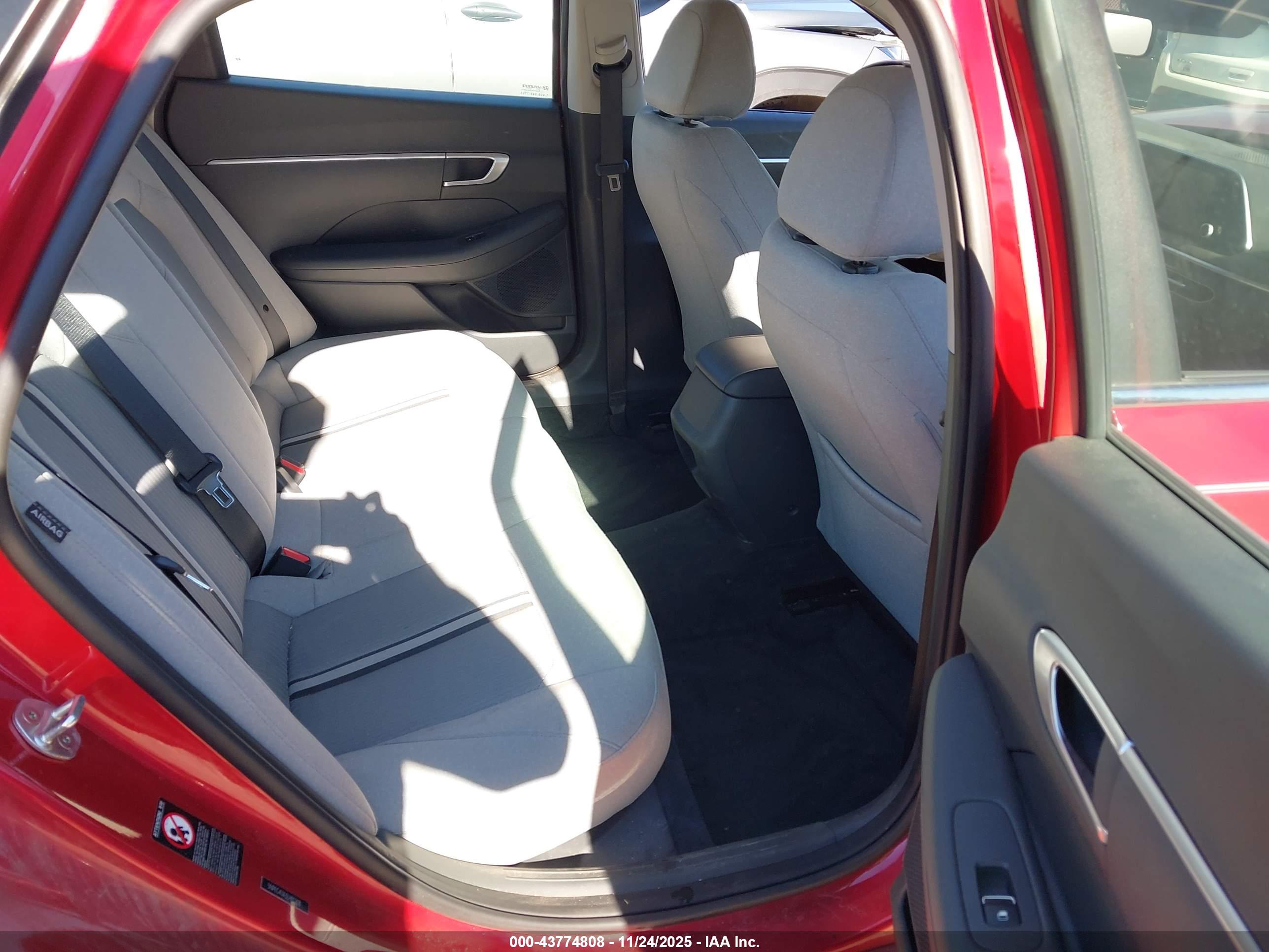 HYUNDAI SONATA image 8