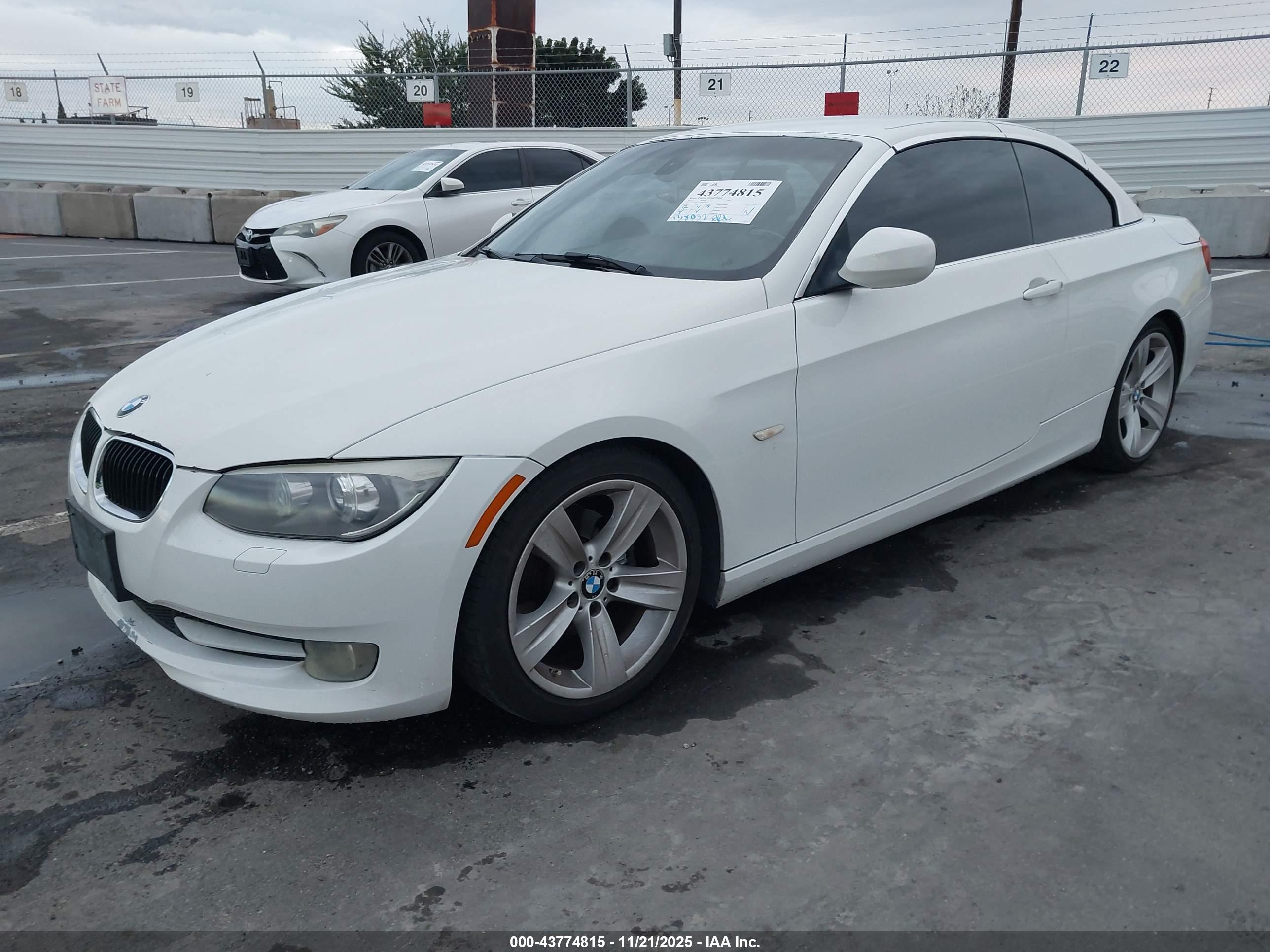 BMW 328I image 2