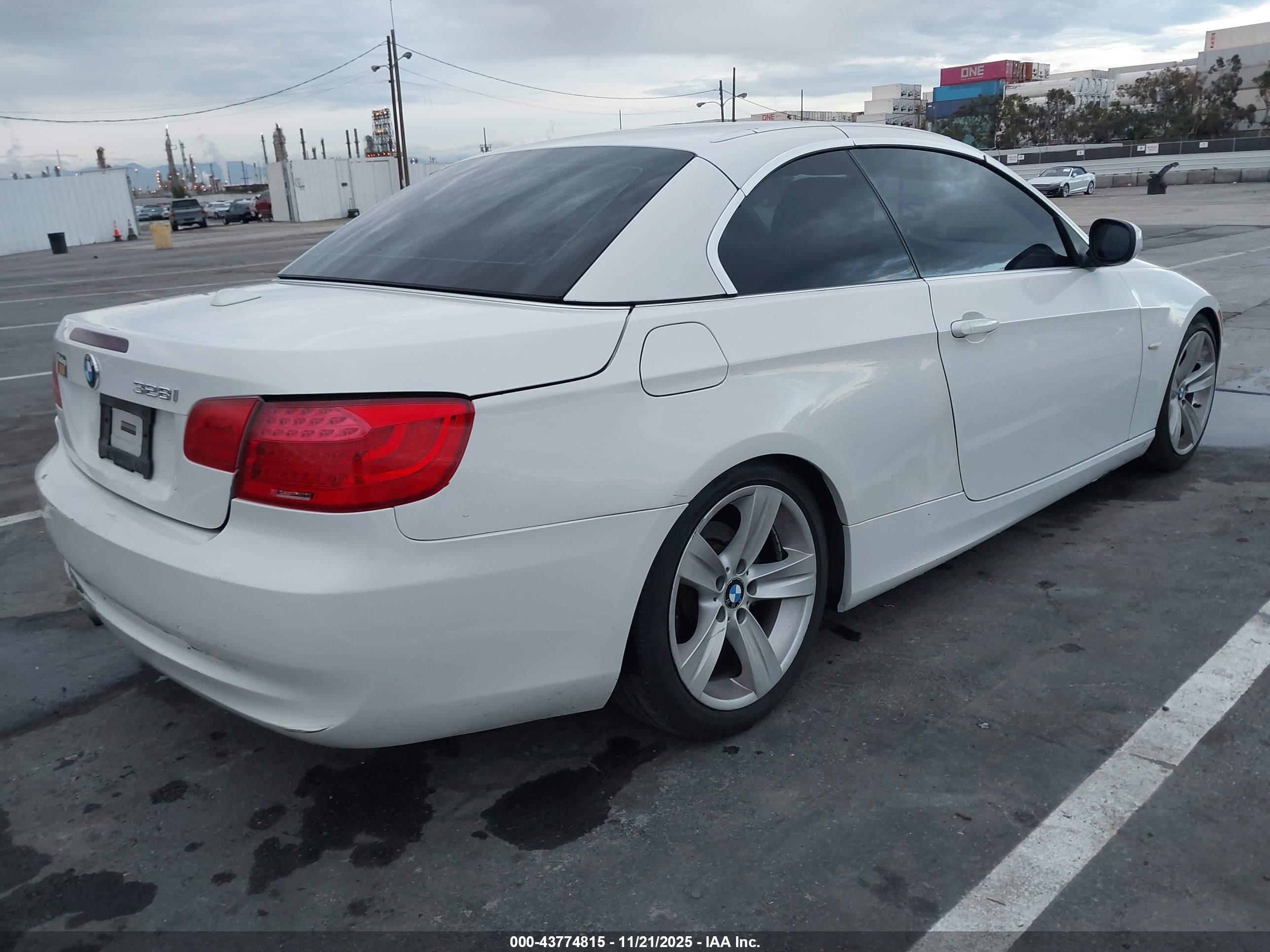 BMW 328I image 4