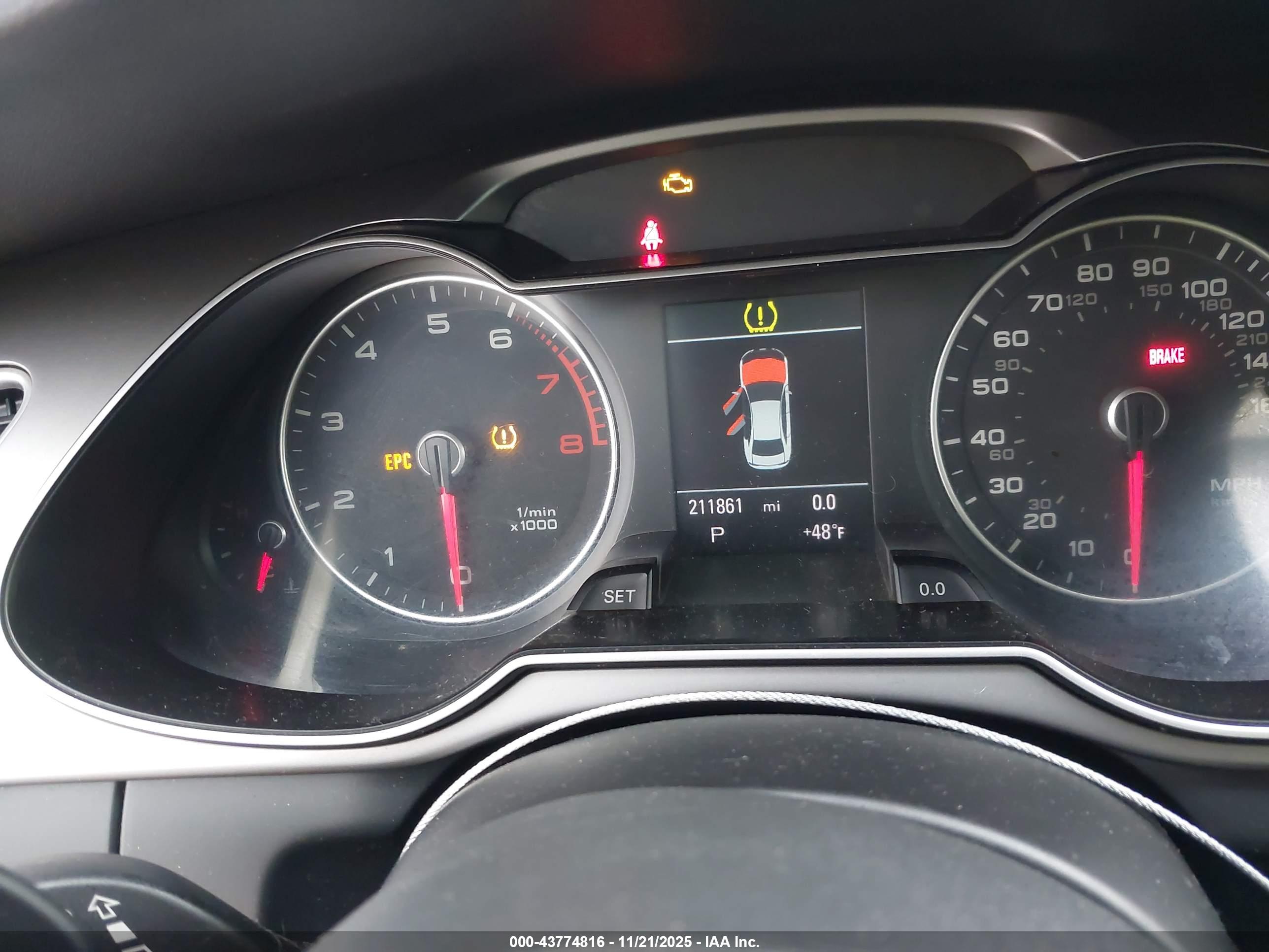 AUDI A4 image 7