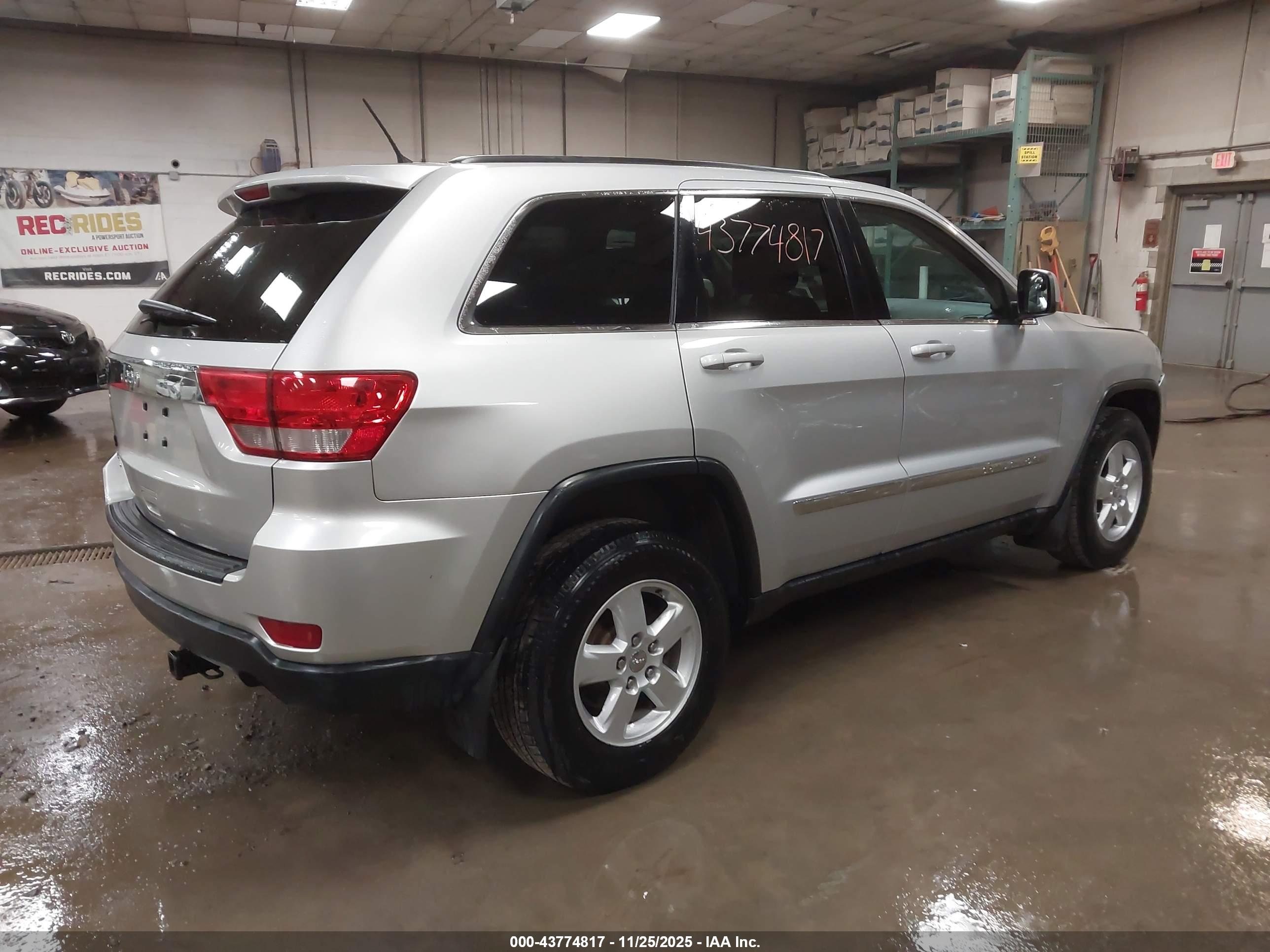 JEEP GRAND image 4