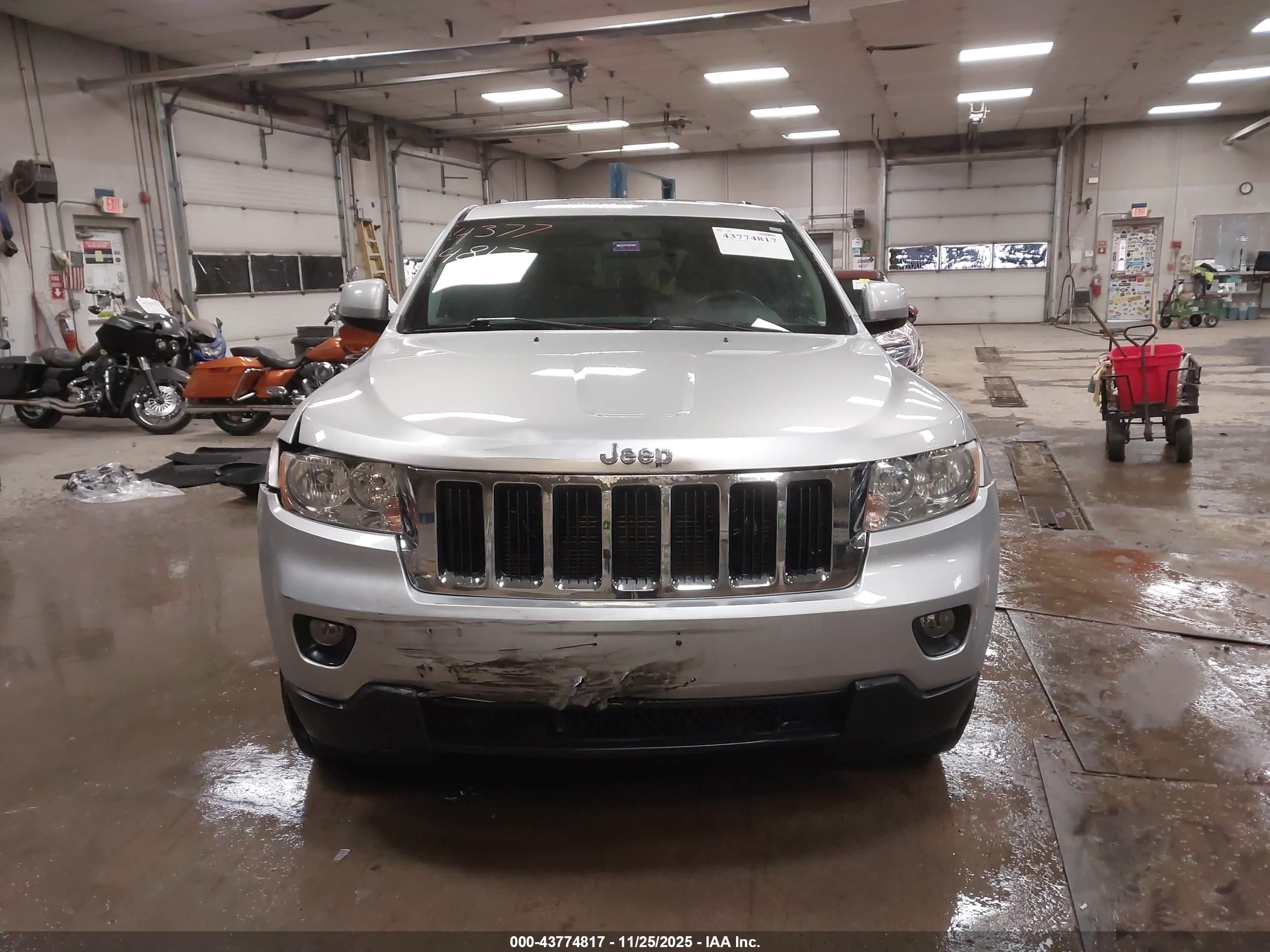 JEEP GRAND image 6