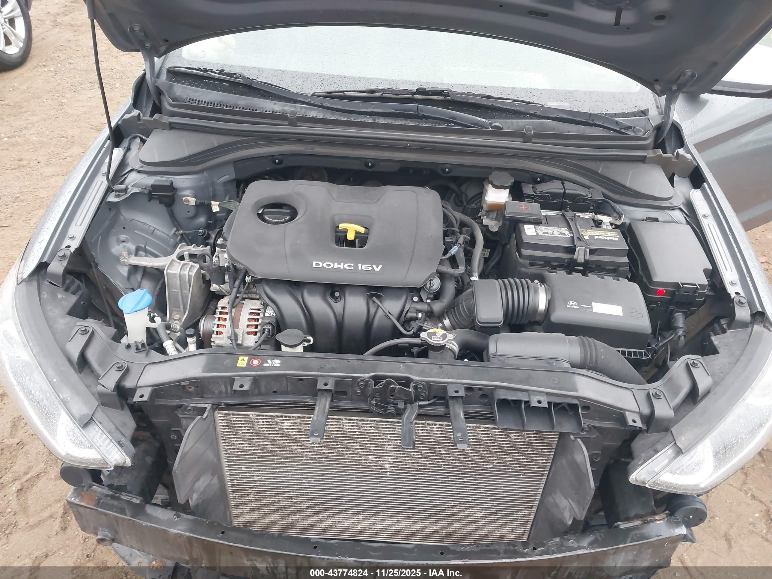 HYUNDAI ELANTRA image 10