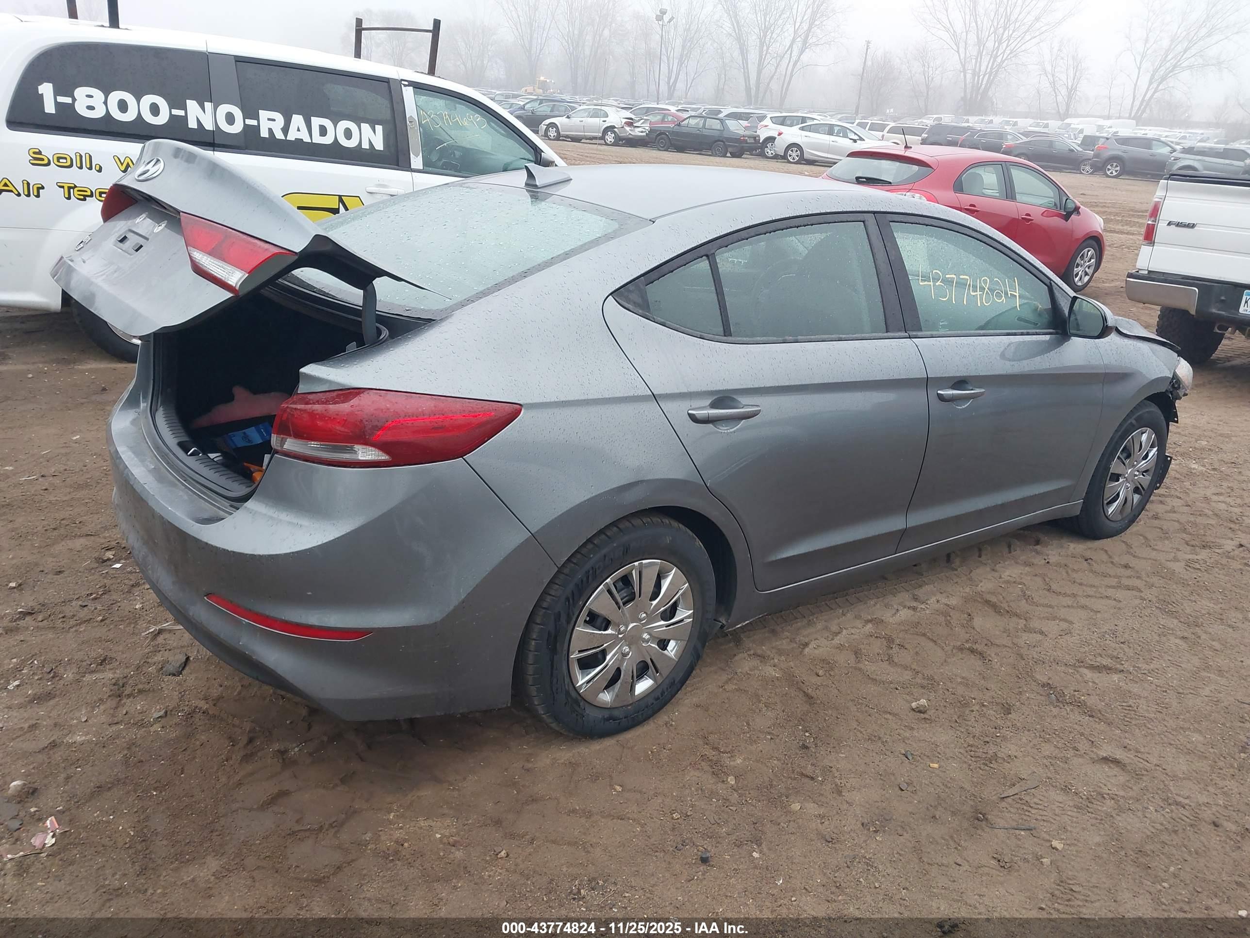 HYUNDAI ELANTRA image 4
