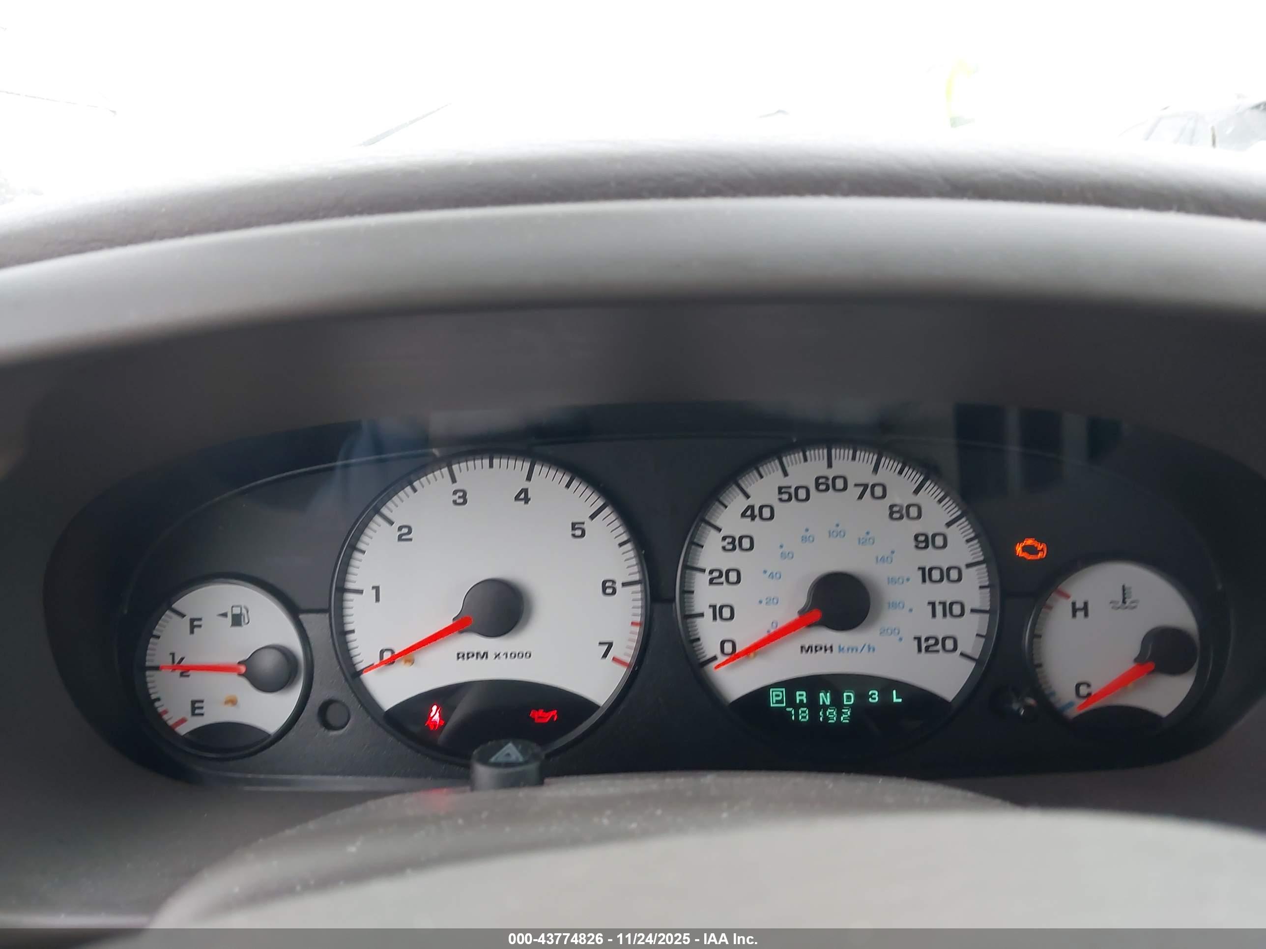 DODGE STRATUS image 7
