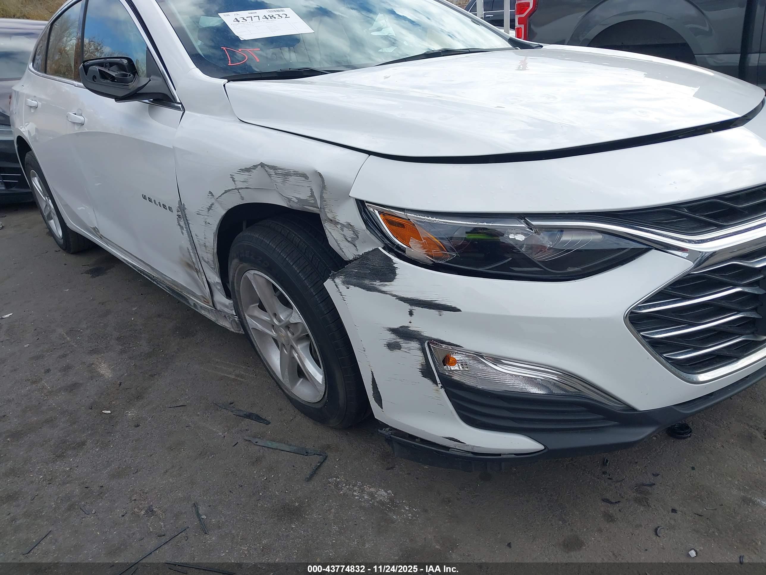 CHEVROLET MALIBU image 6