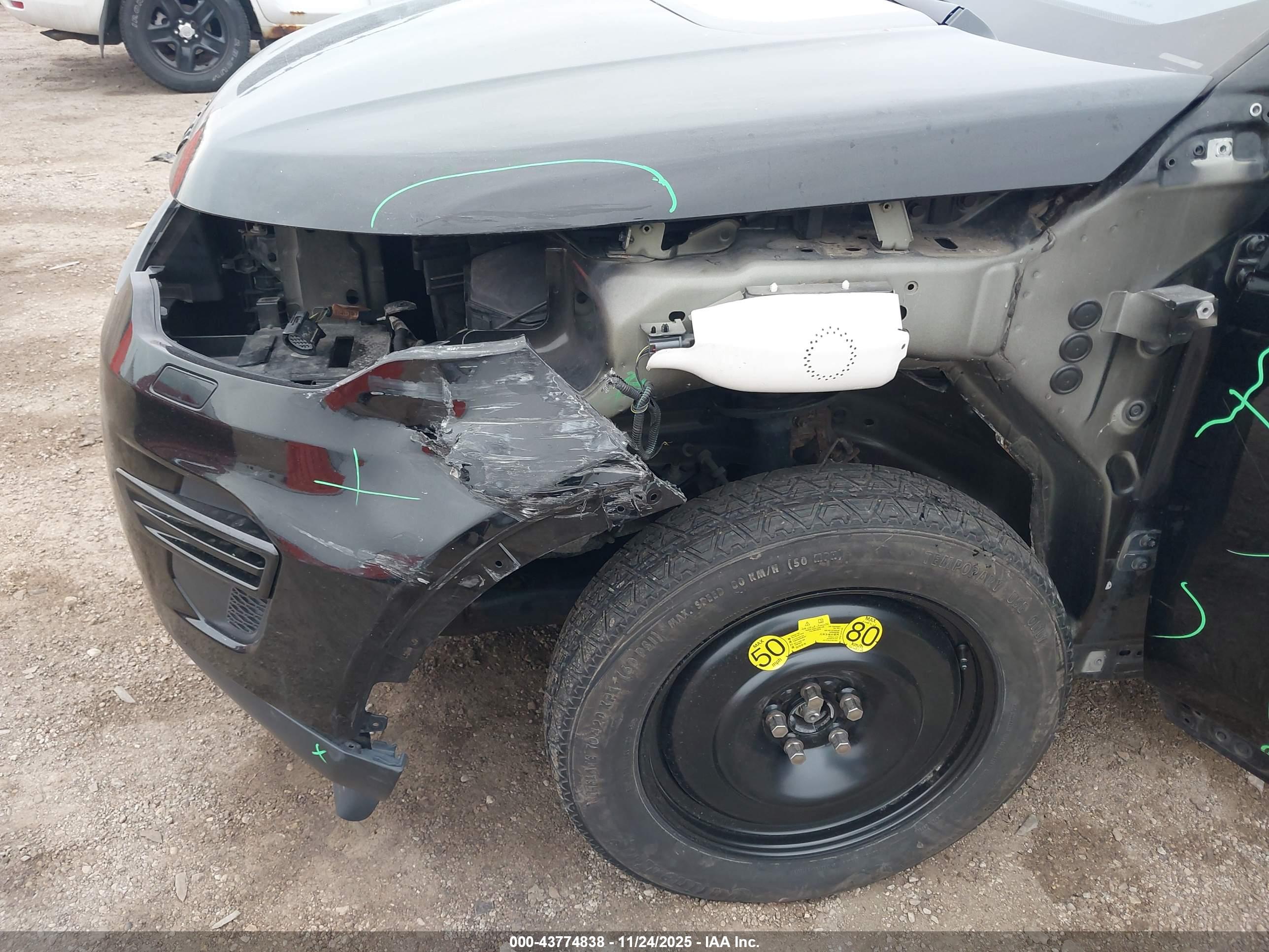 LAND ROVER image 6