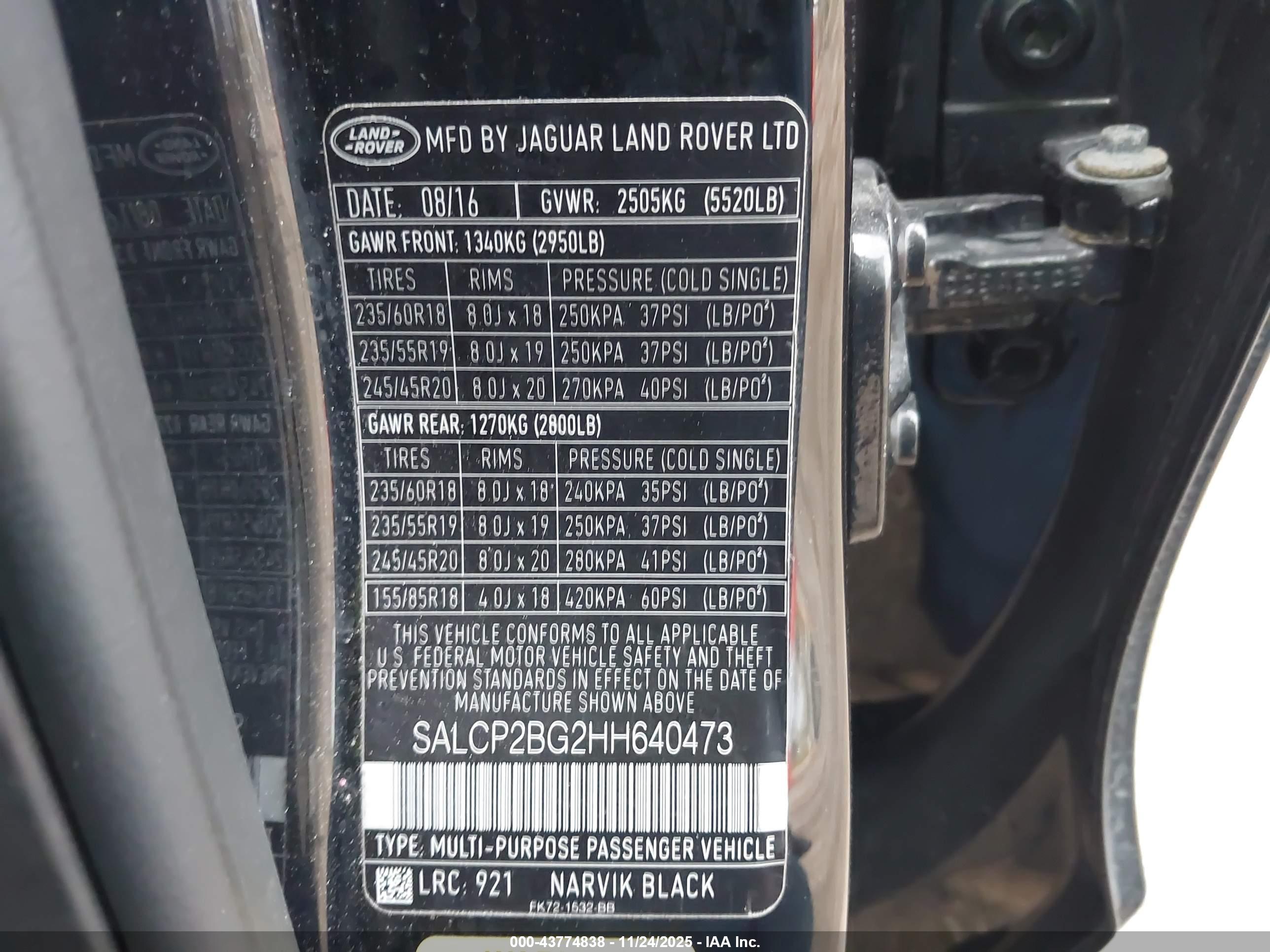 LAND ROVER image 9