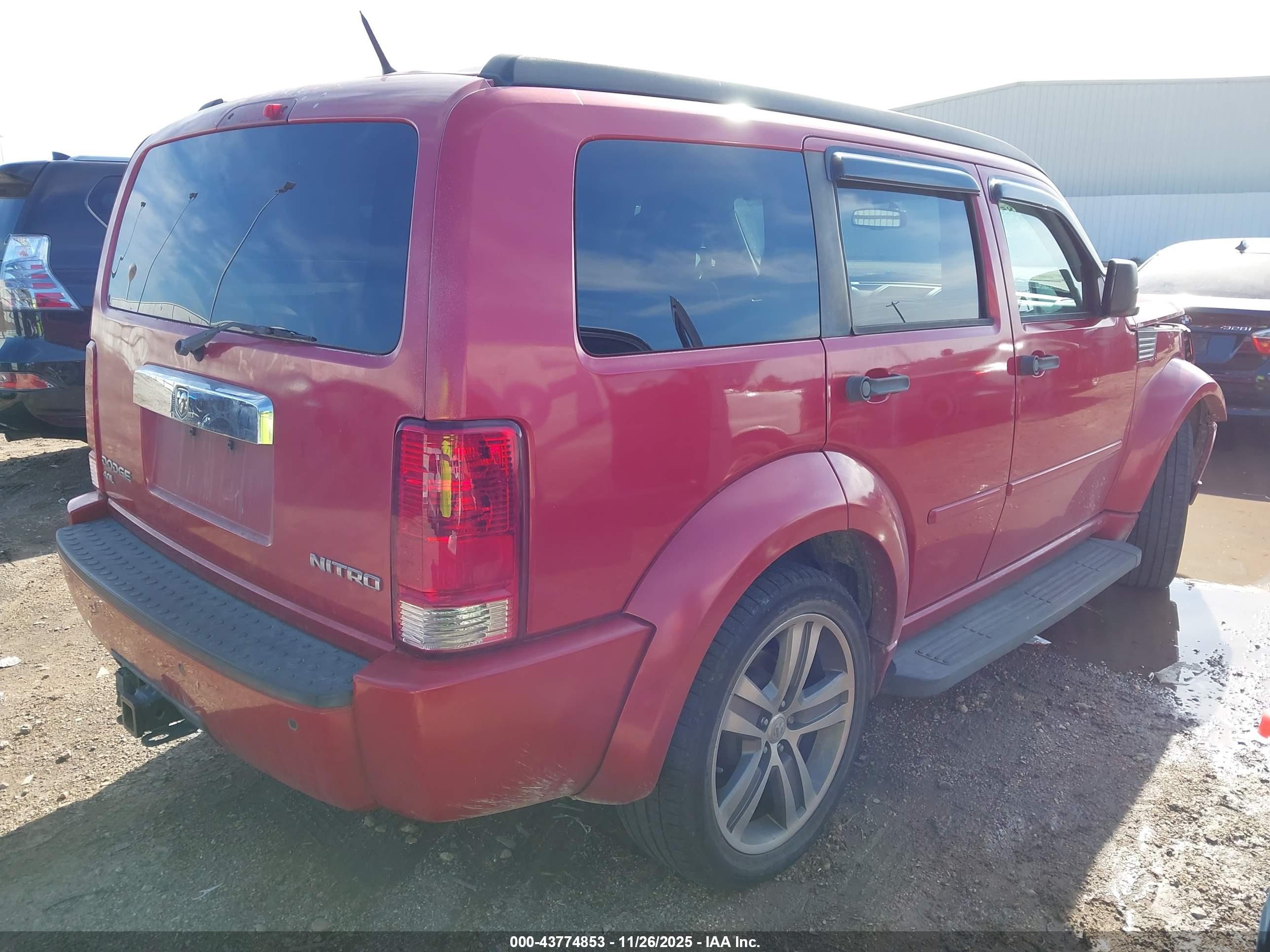 DODGE NITRO image 4