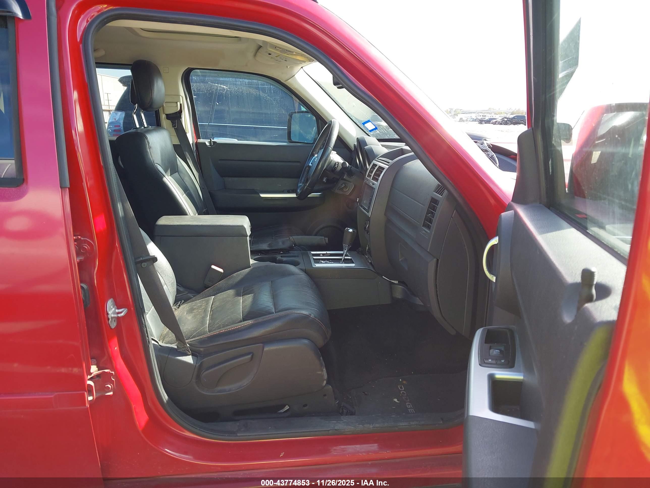 DODGE NITRO image 5