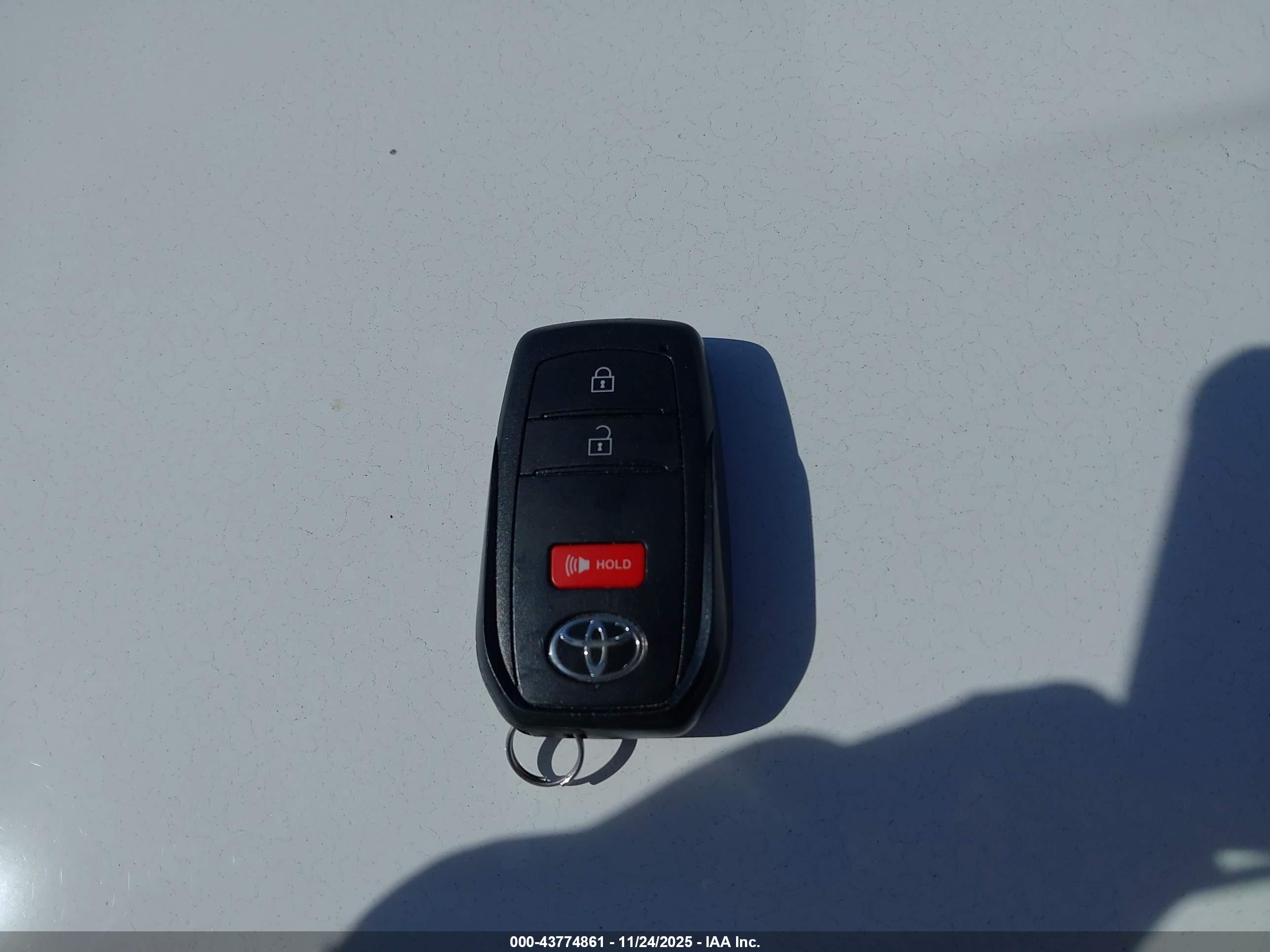 TOYOTA TACOMA image 11