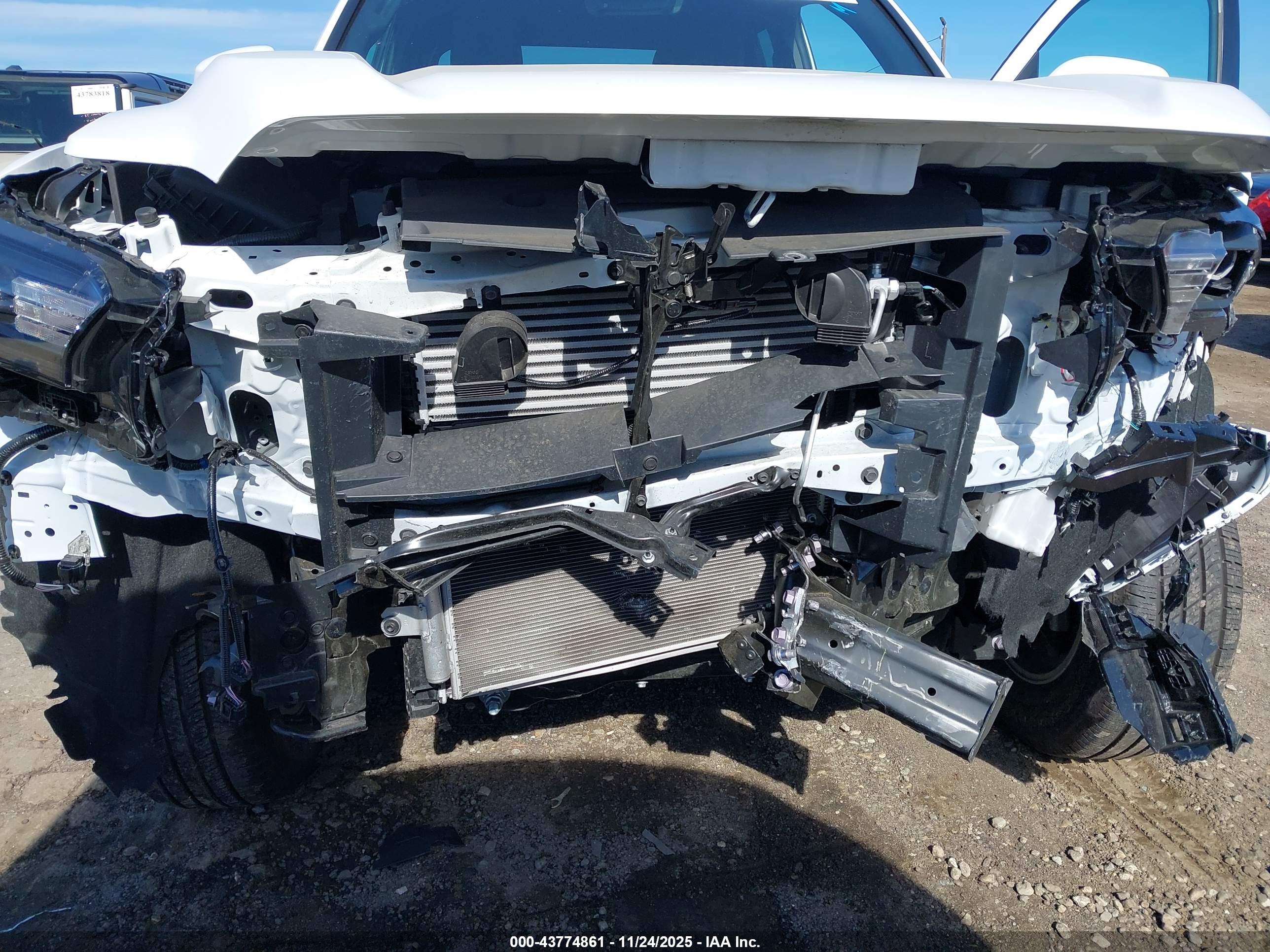 TOYOTA TACOMA image 6