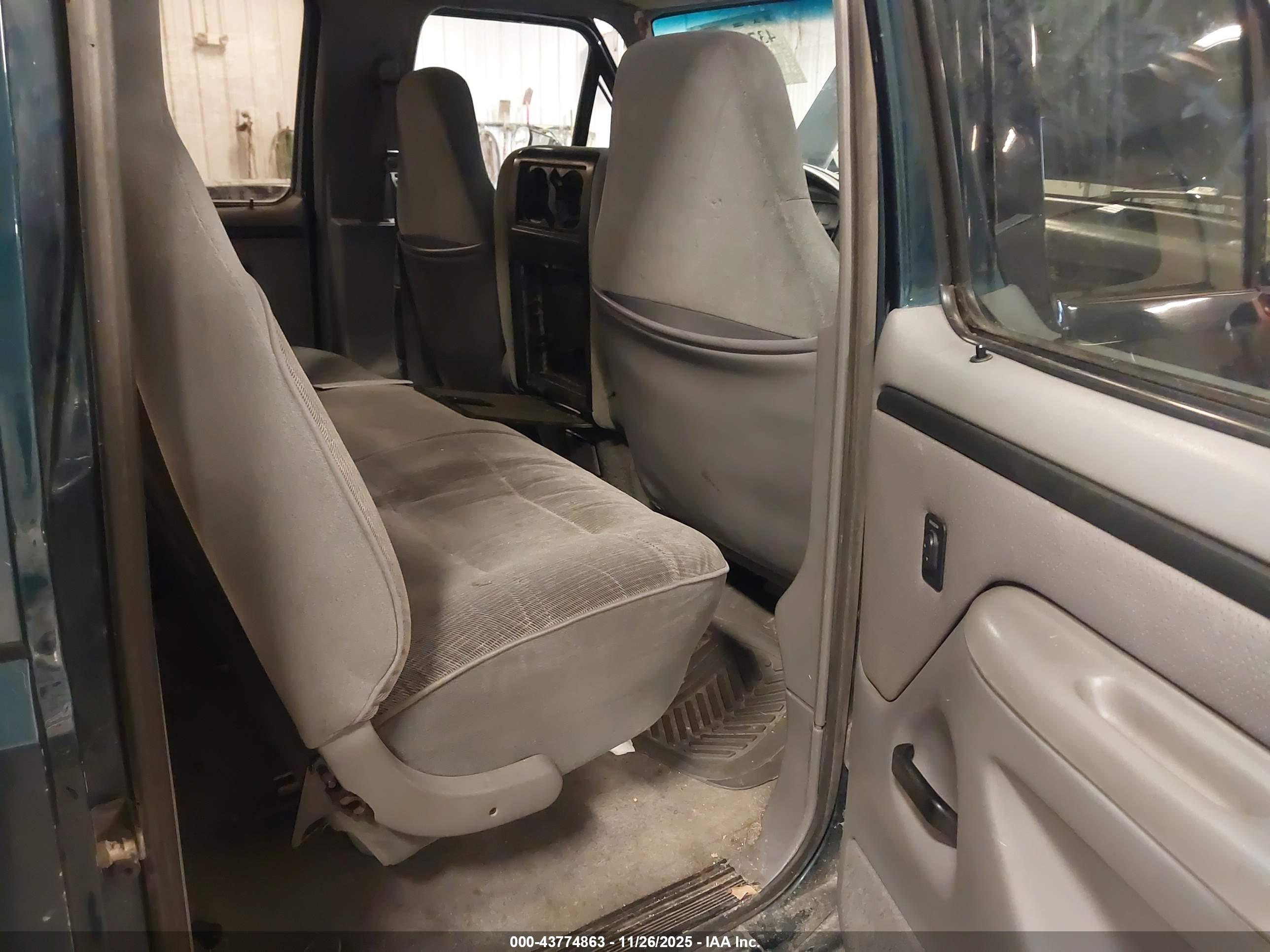 FORD F-250 image 8