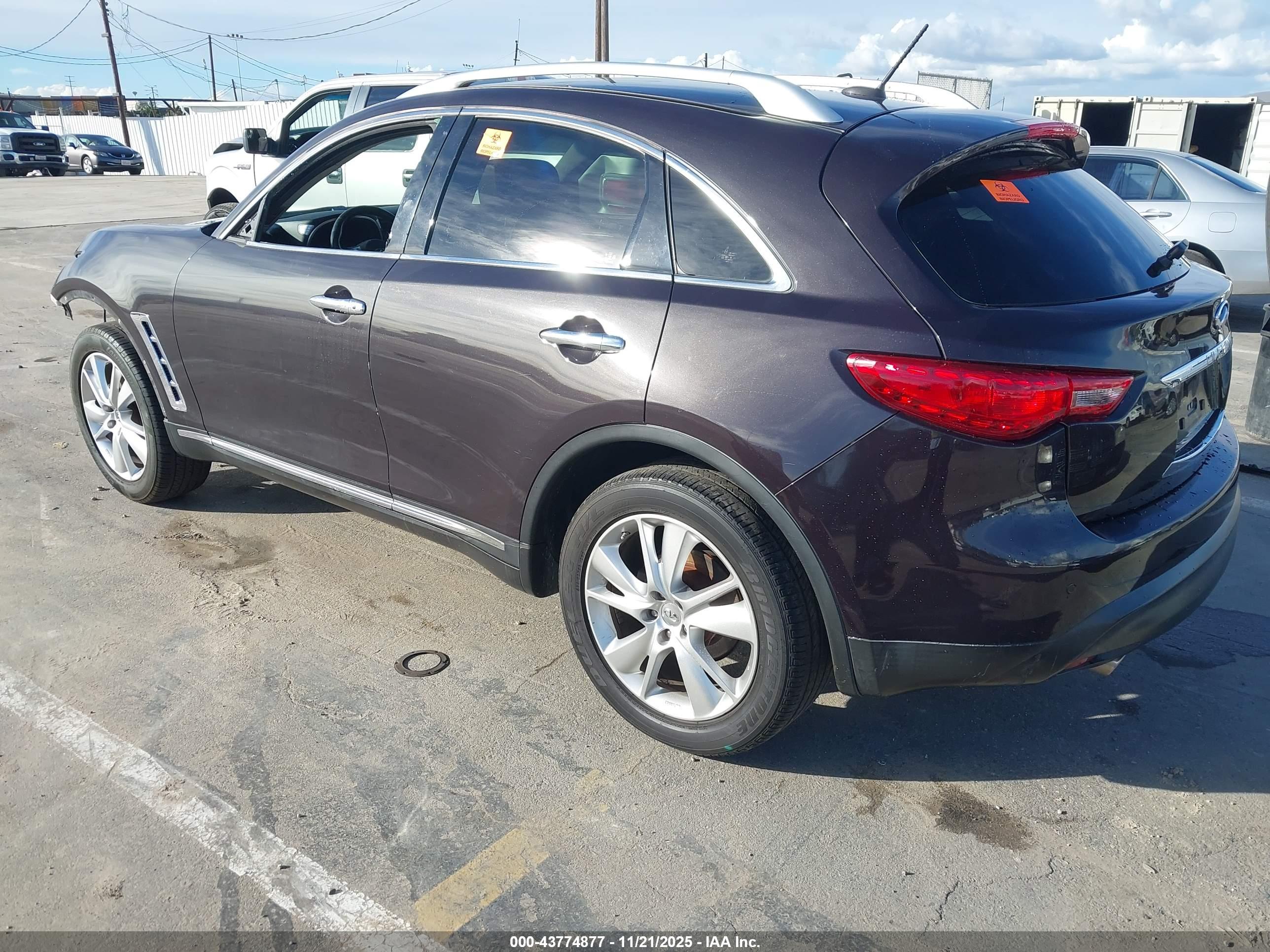 INFINITI FX35 image 3
