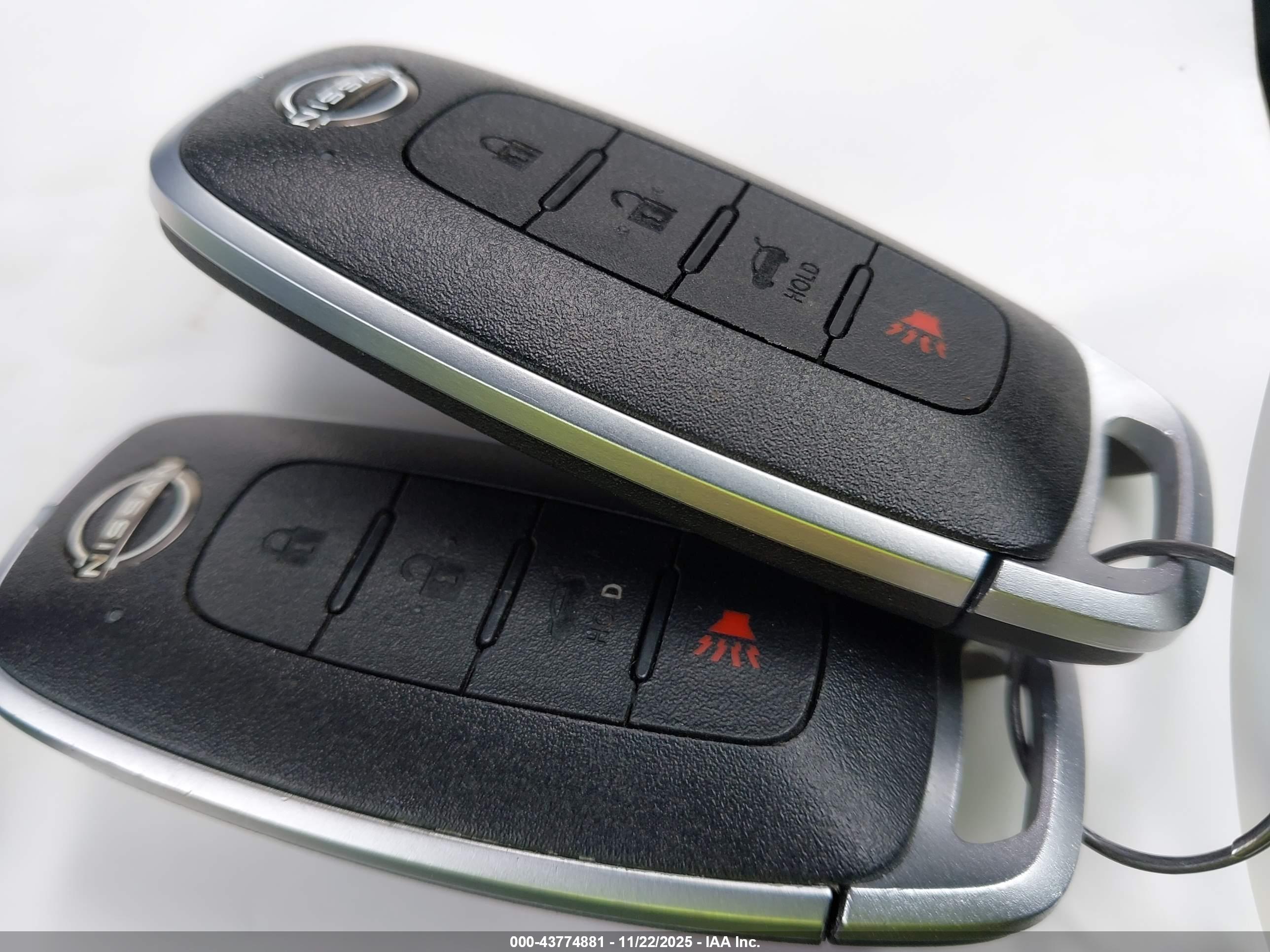 NISSAN ARIYA image 11