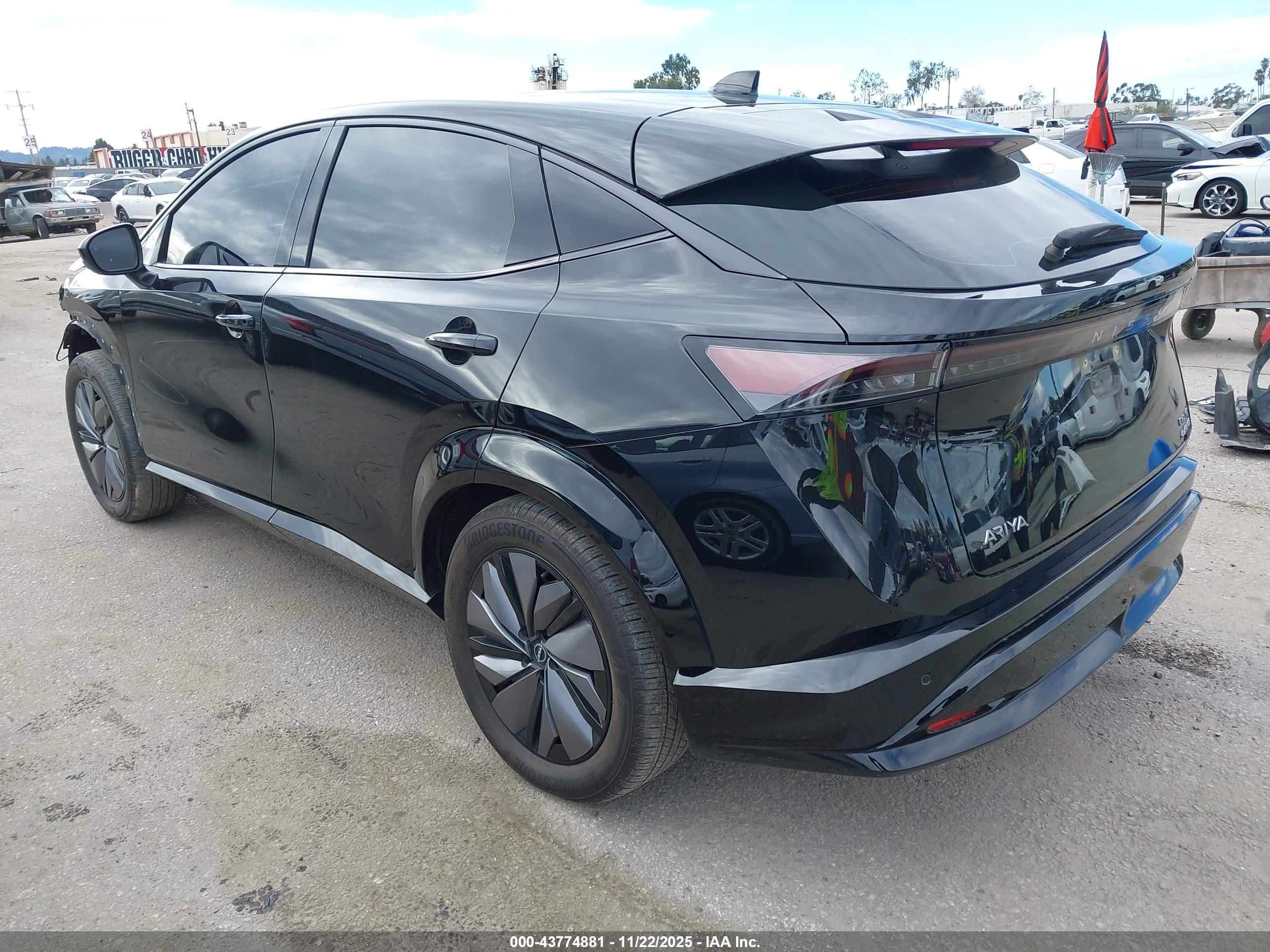 NISSAN ARIYA image 3