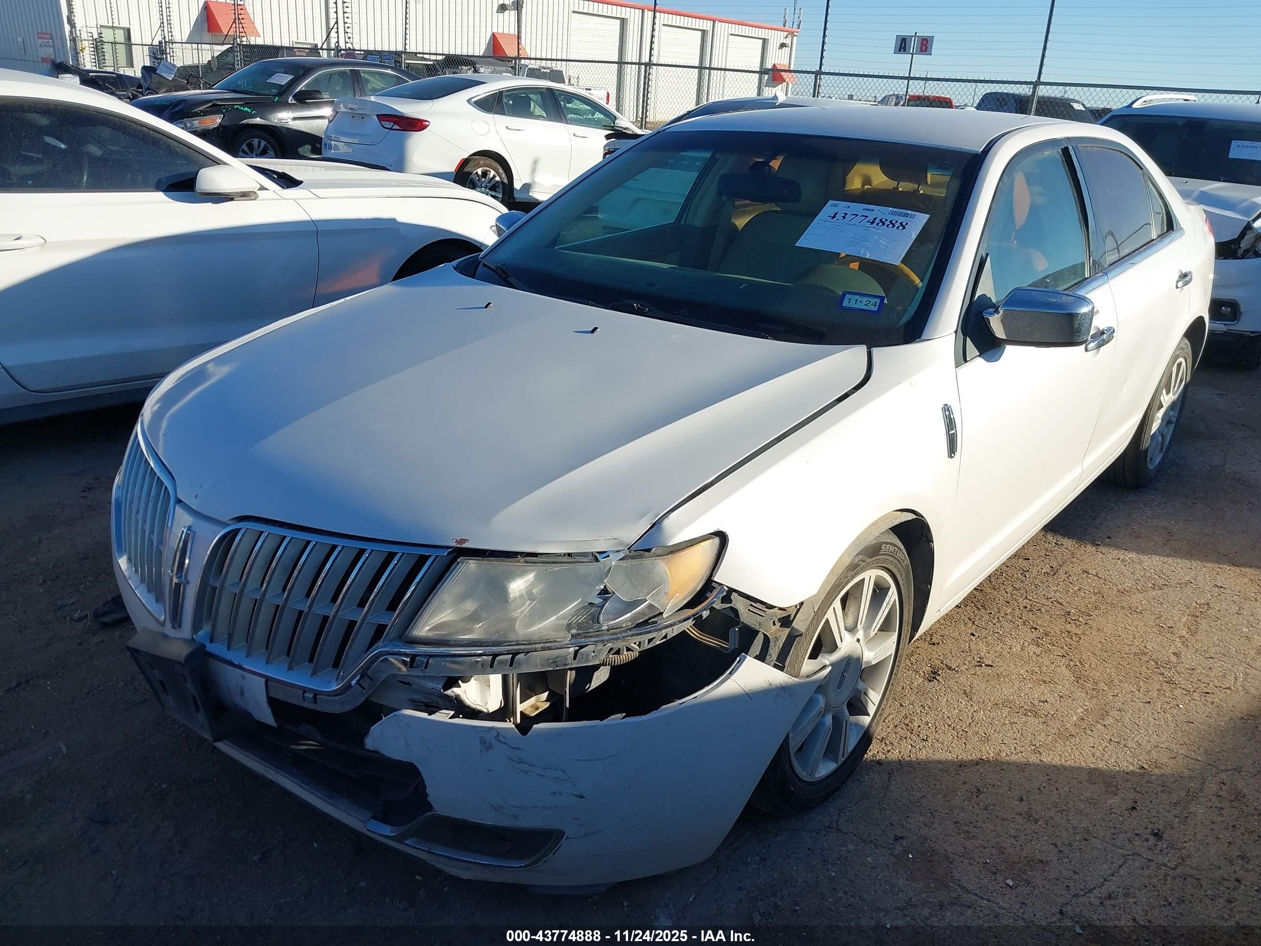 LINCOLN MKZ image 6